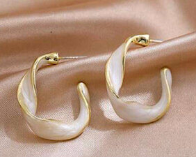 Western Fashion twisted hoop Earrings for women for girls Alloy Hoop Earring