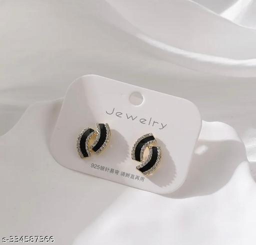 AMERICAN DIAMOND STONE BLACK STUD EARRINGS