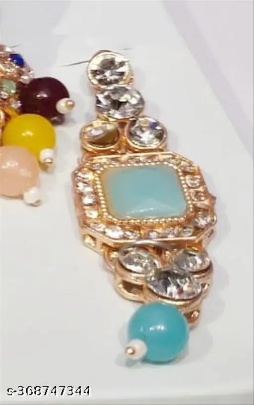 Multicolor Queen Art Party Wear Multi Choker Set With Earring And Mangtika For Women