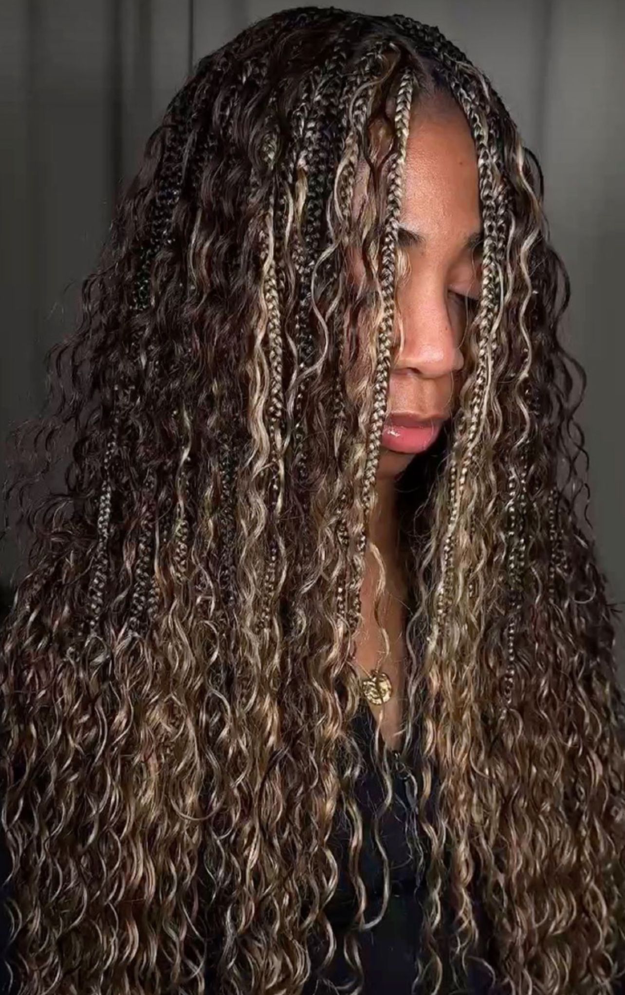 Medium boho knotless braids