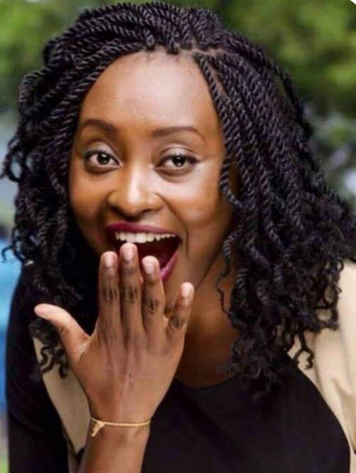 Medium Kinky Twist