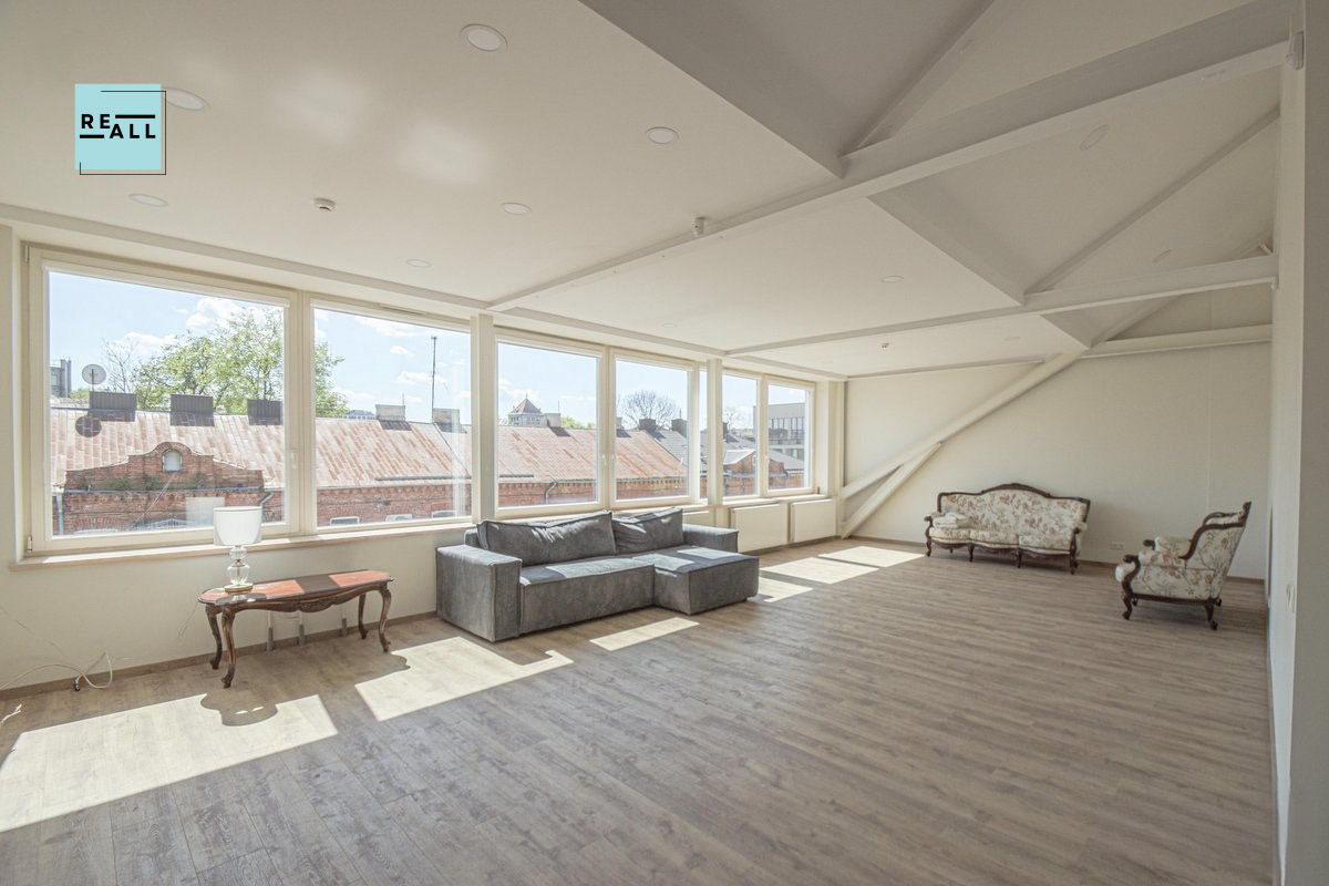 IŠNUOMOJAMOS 105M² PATALPOS KAUNE