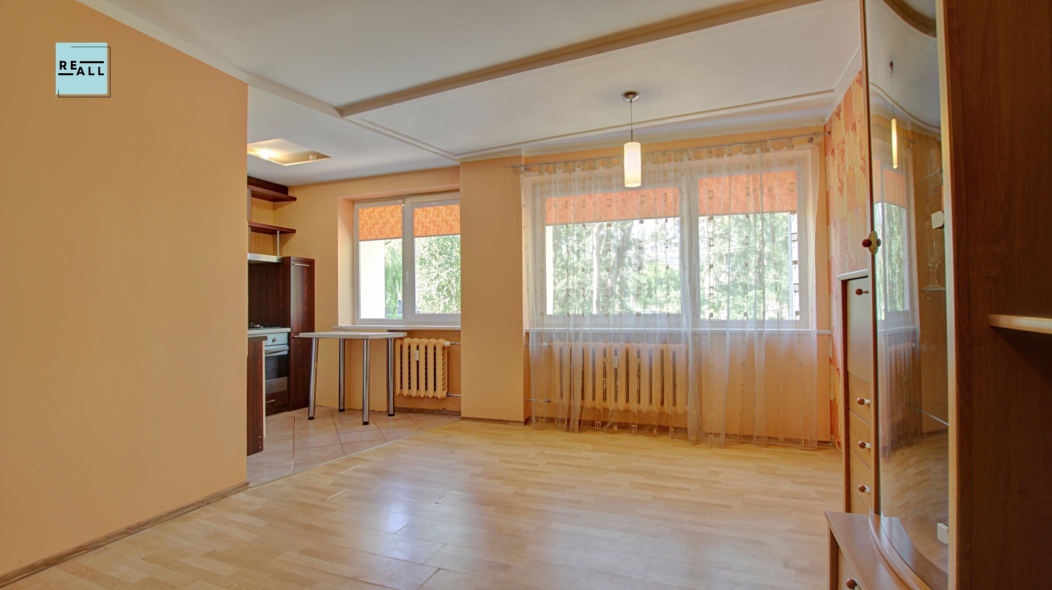 4 KAMBARIŲ BUTAS RENOVUOTAME NAME JONAVOJE