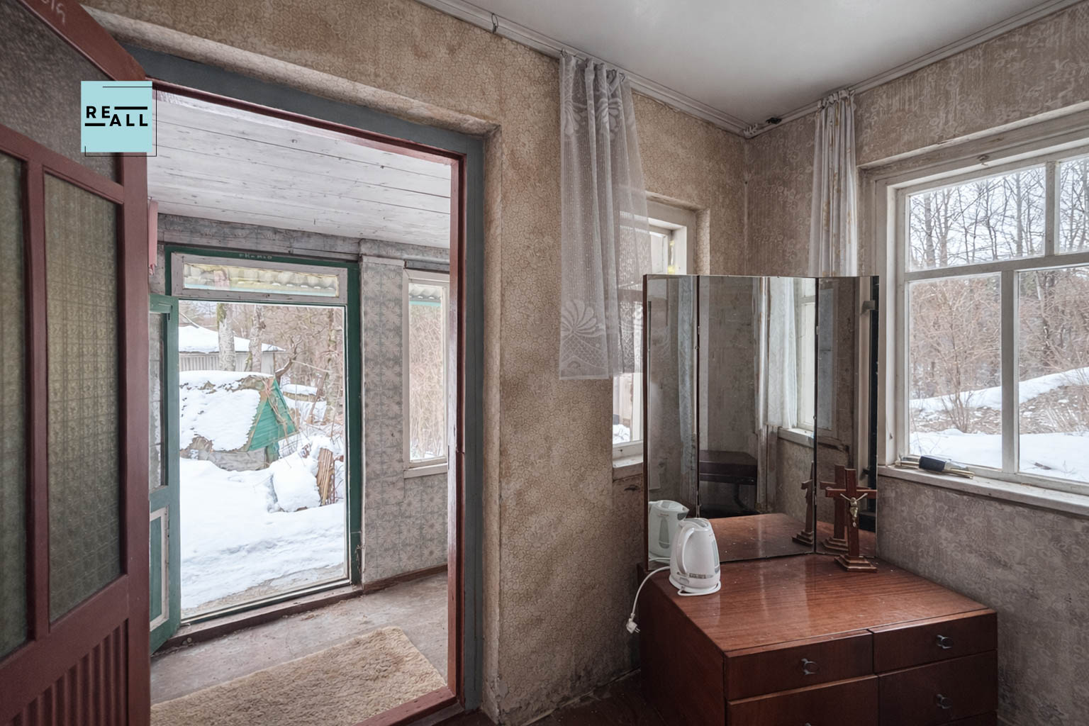 PARDUODAMAS 4 KAMBARIŲ NAMAS VARĖNOS R.