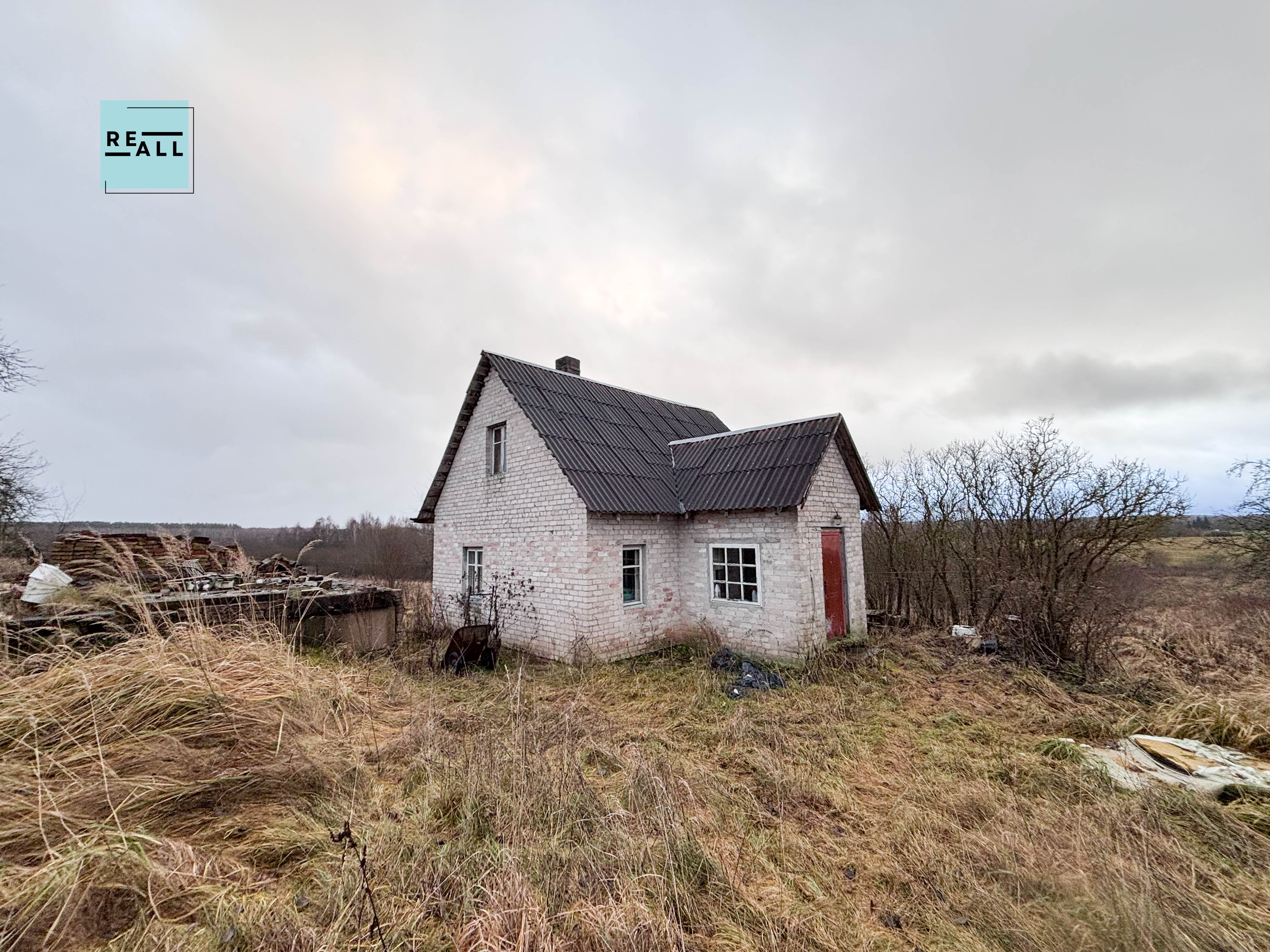 PARDUODAMAS 3 KAMBARIŲ NAMAS ŠIRVINTŲ R.