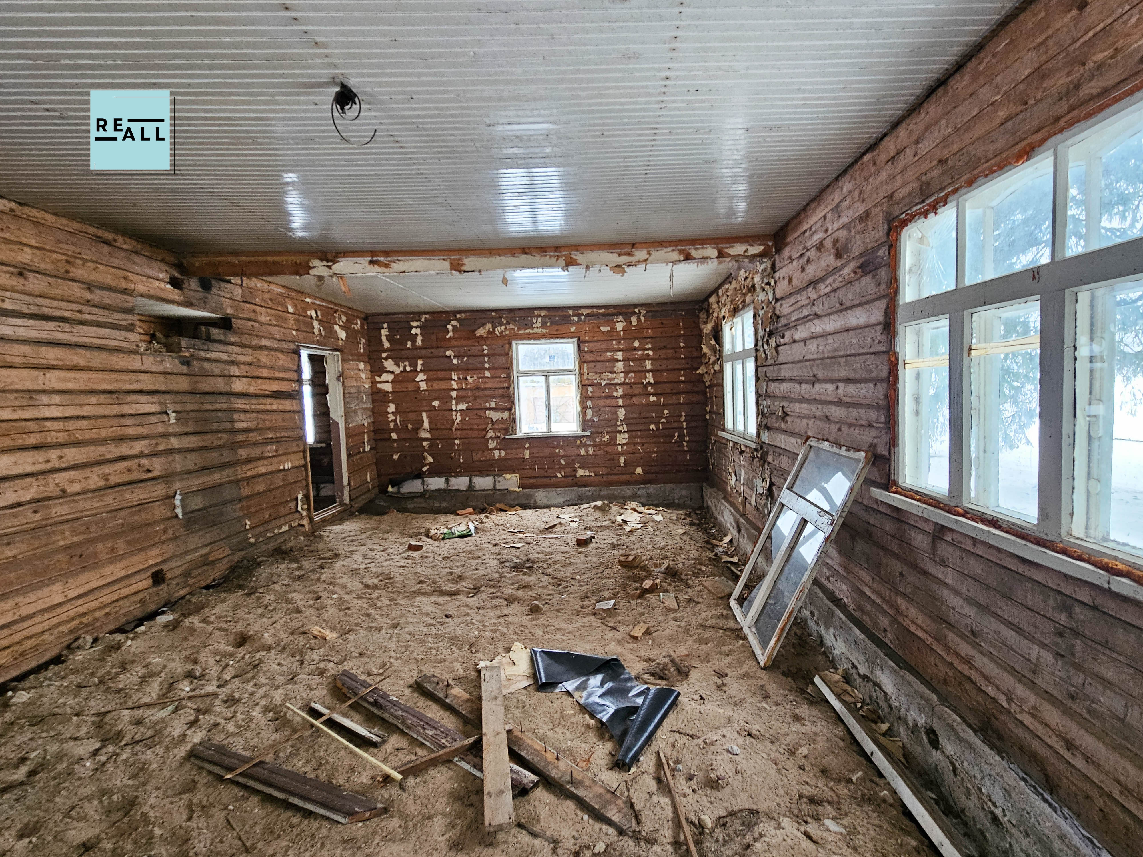 PARDUODAMAS 3 KAMBARIŲ NAMAS