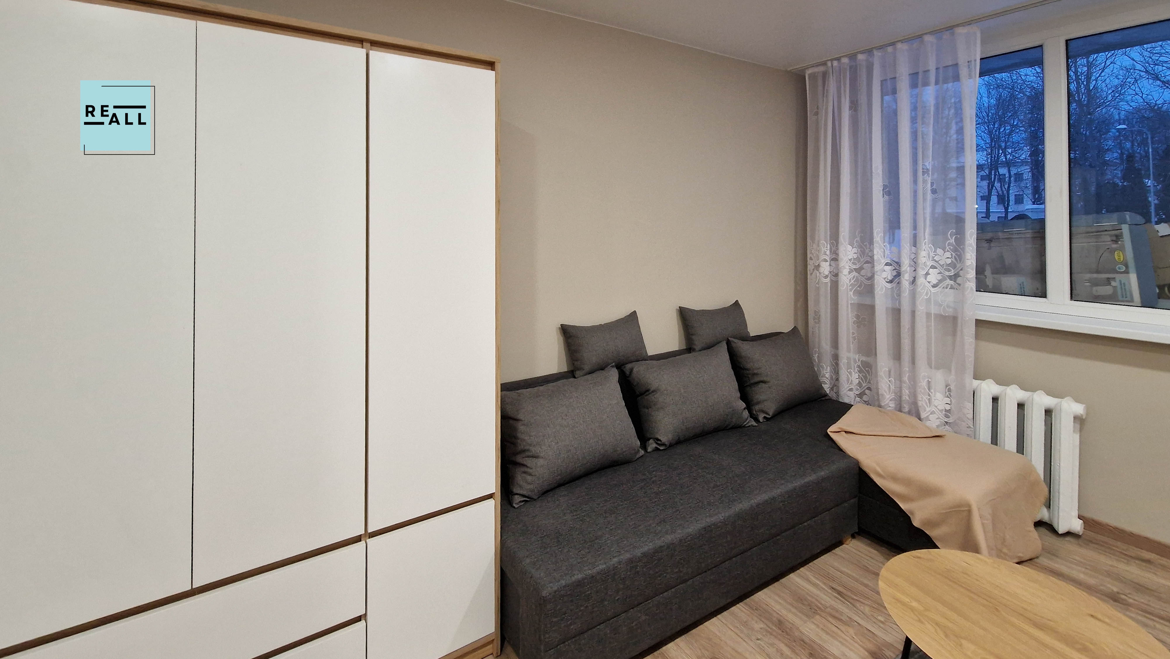 PARDUODAMAS 1 KAMBARIO BUTAS RASEINIUOSE