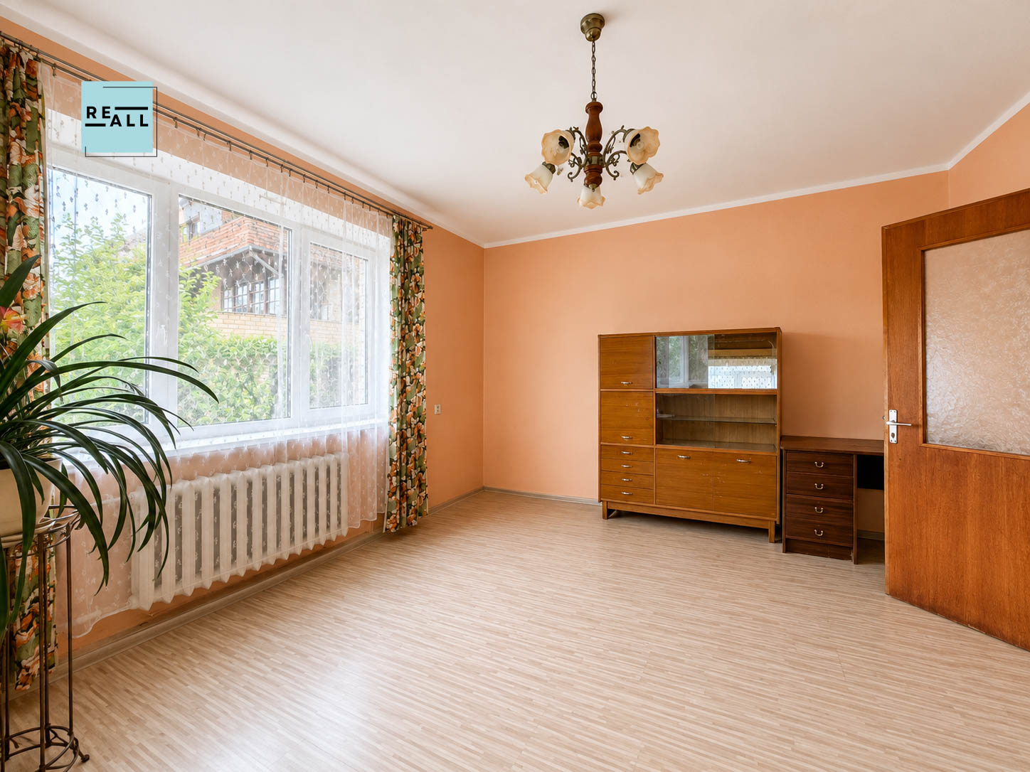 PARDUODAMAS 5 KAMBARIŲ NAMAS KAUNO R.