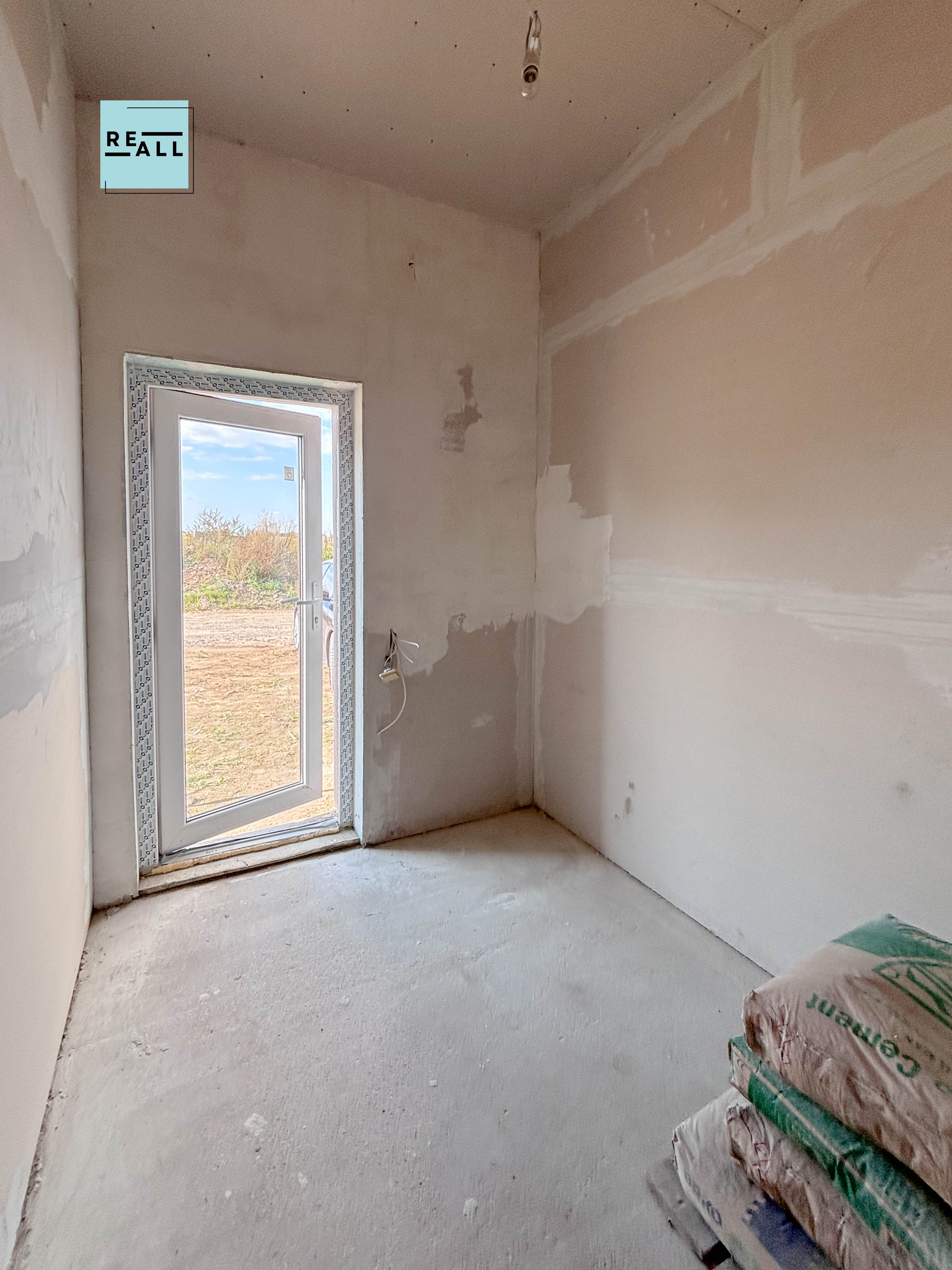 PARDUODAMAS 4 KAMBARIŲ NAMAS KAUNO R.