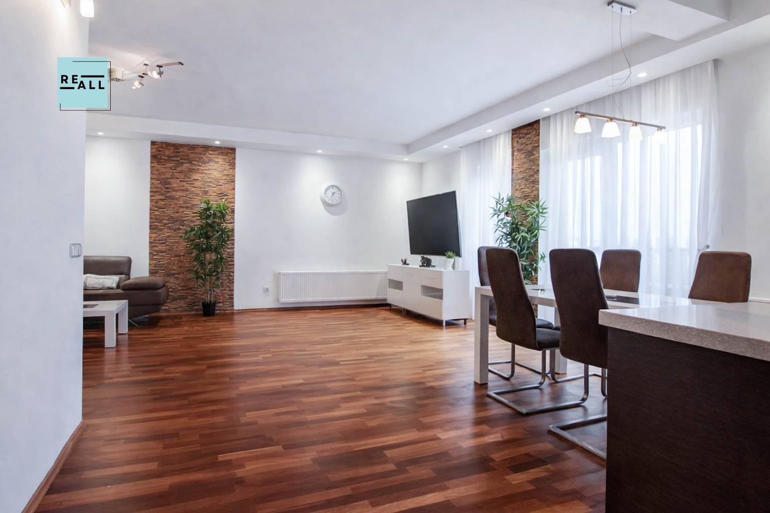 PARDUODAMS 3 KAMBARIŲ BUTAS KAUNO R.