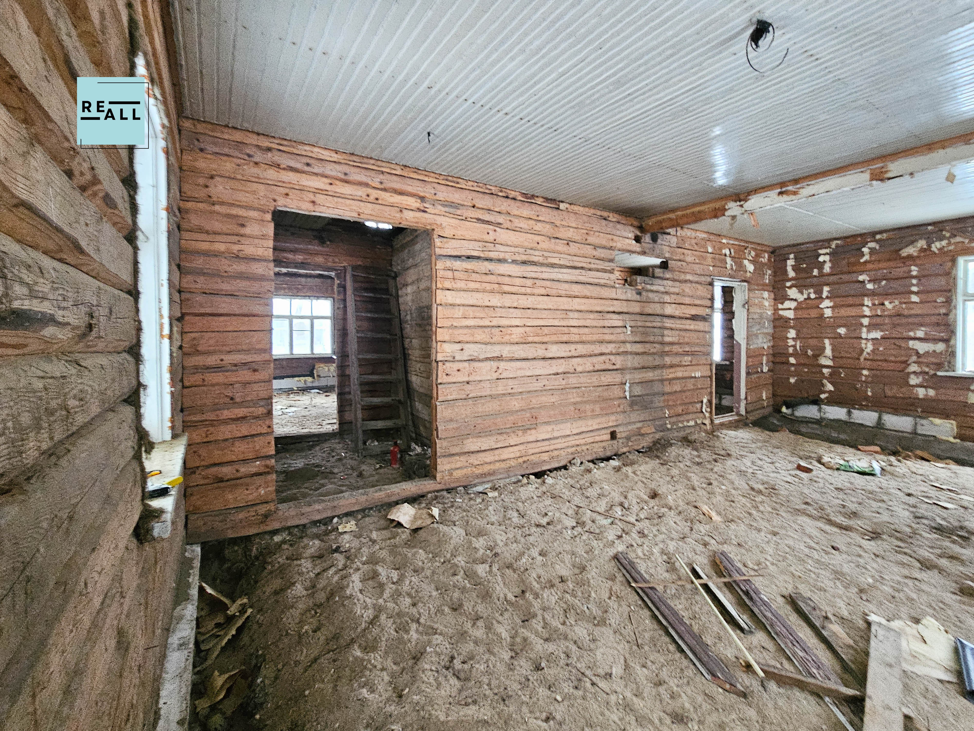 PARDUODAMAS 3 KAMBARIŲ NAMAS