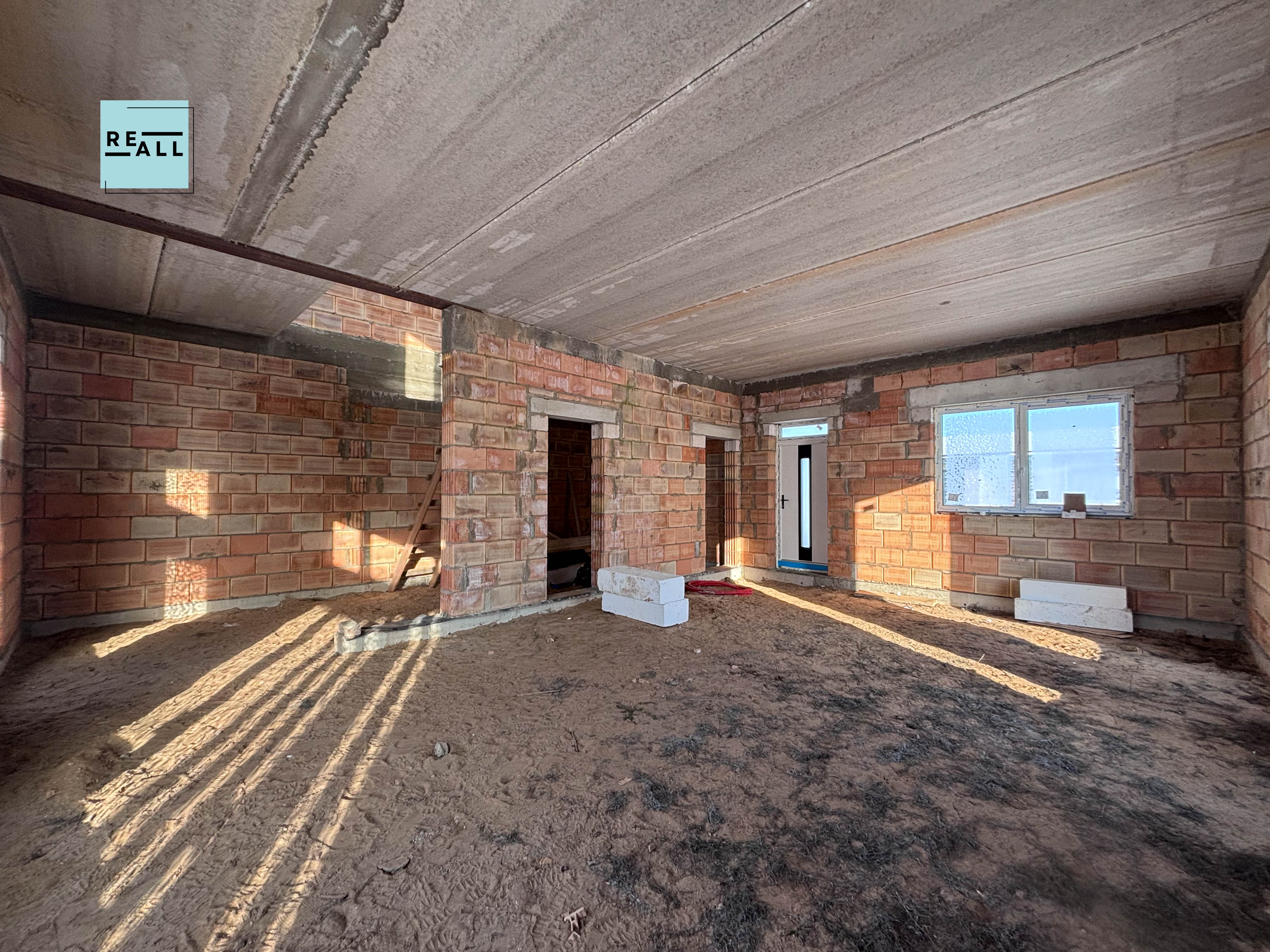 PARDUODAMAS 5 KAMBARIŲ NAMAS JONAVOS R.