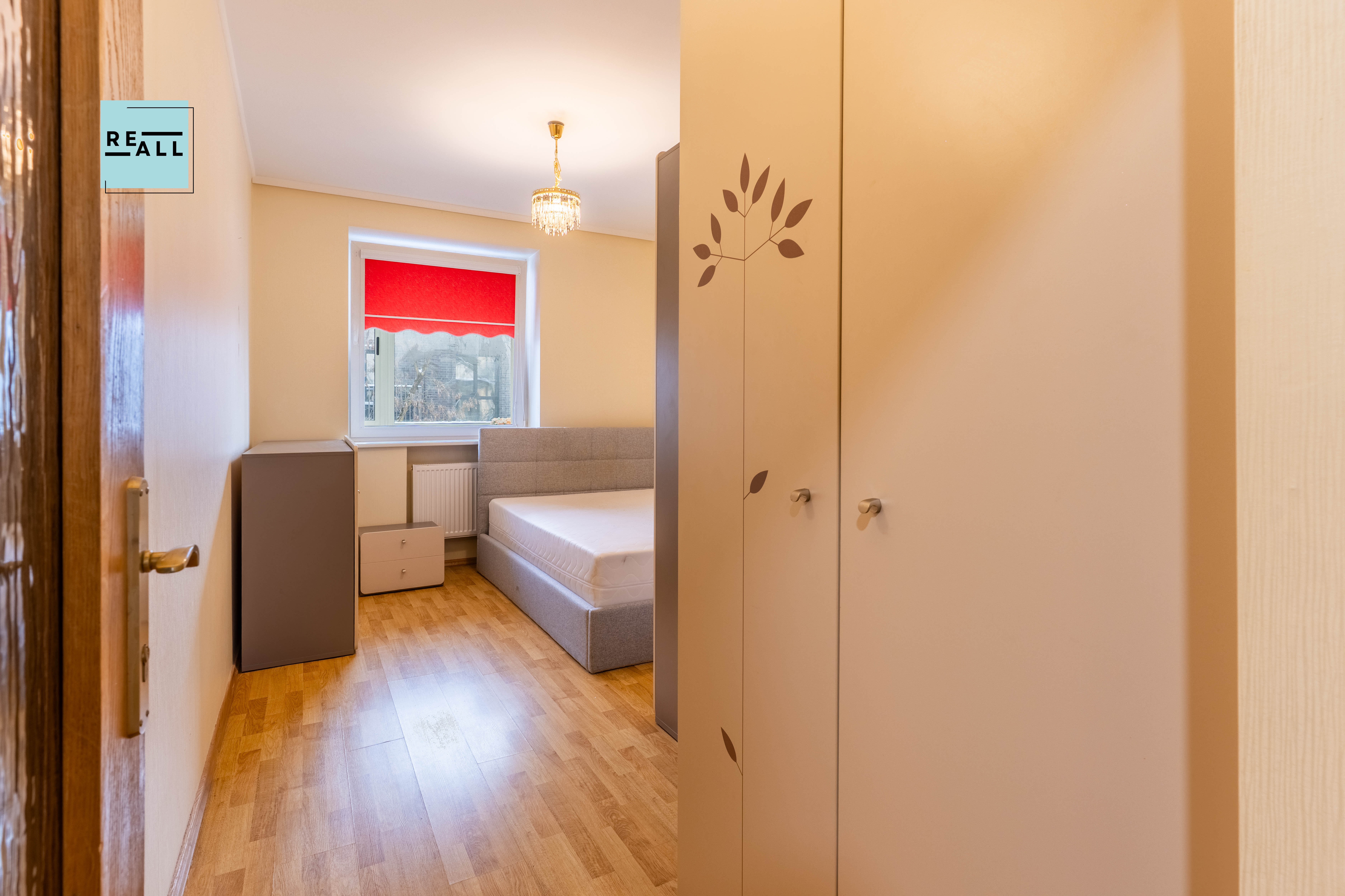 PARDUODAMAS 3 KAMBARIŲ BUTAS KAUNE