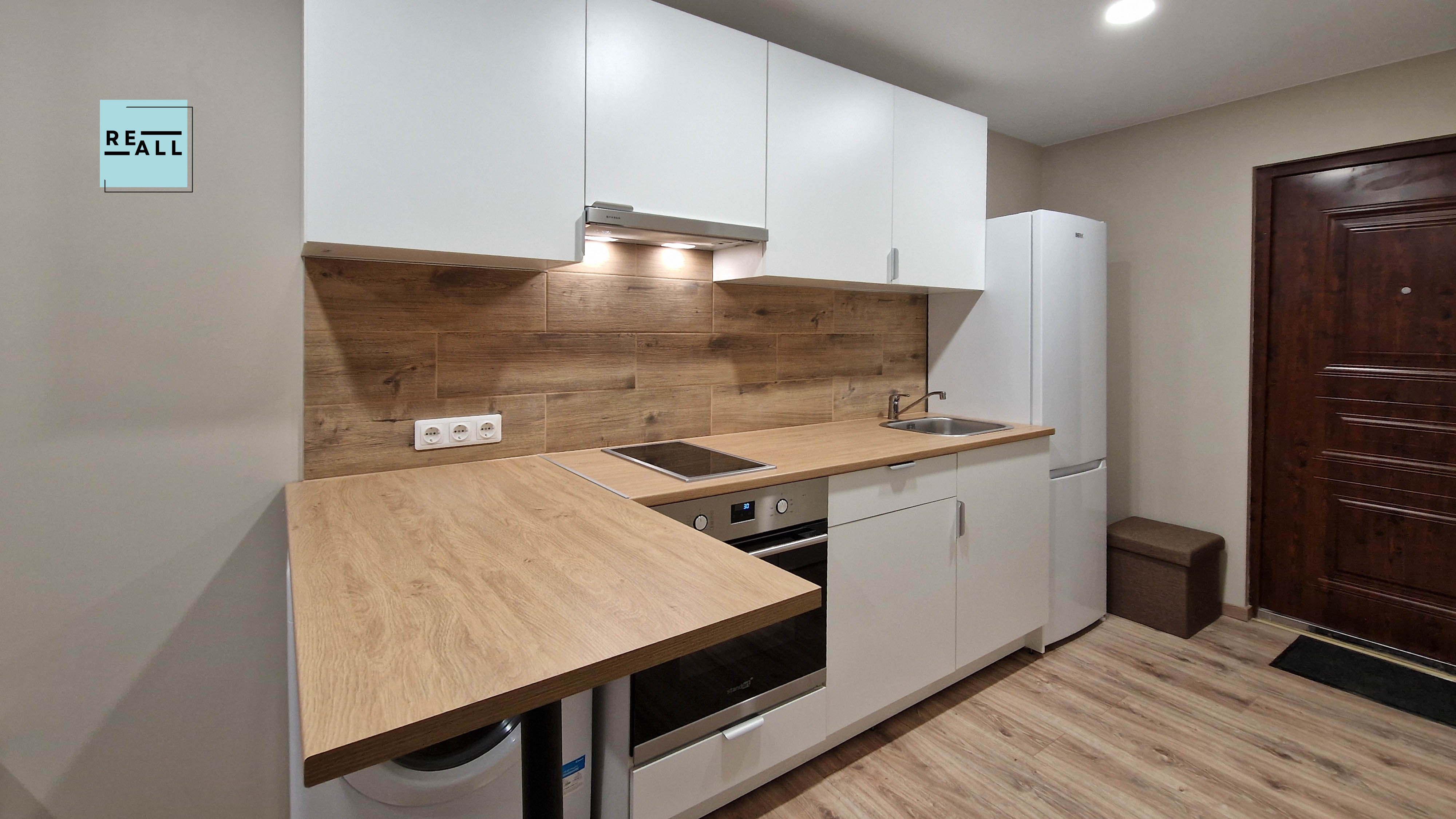 PARDUODAMAS 1 KAMBARIO BUTAS RASEINIUOSE