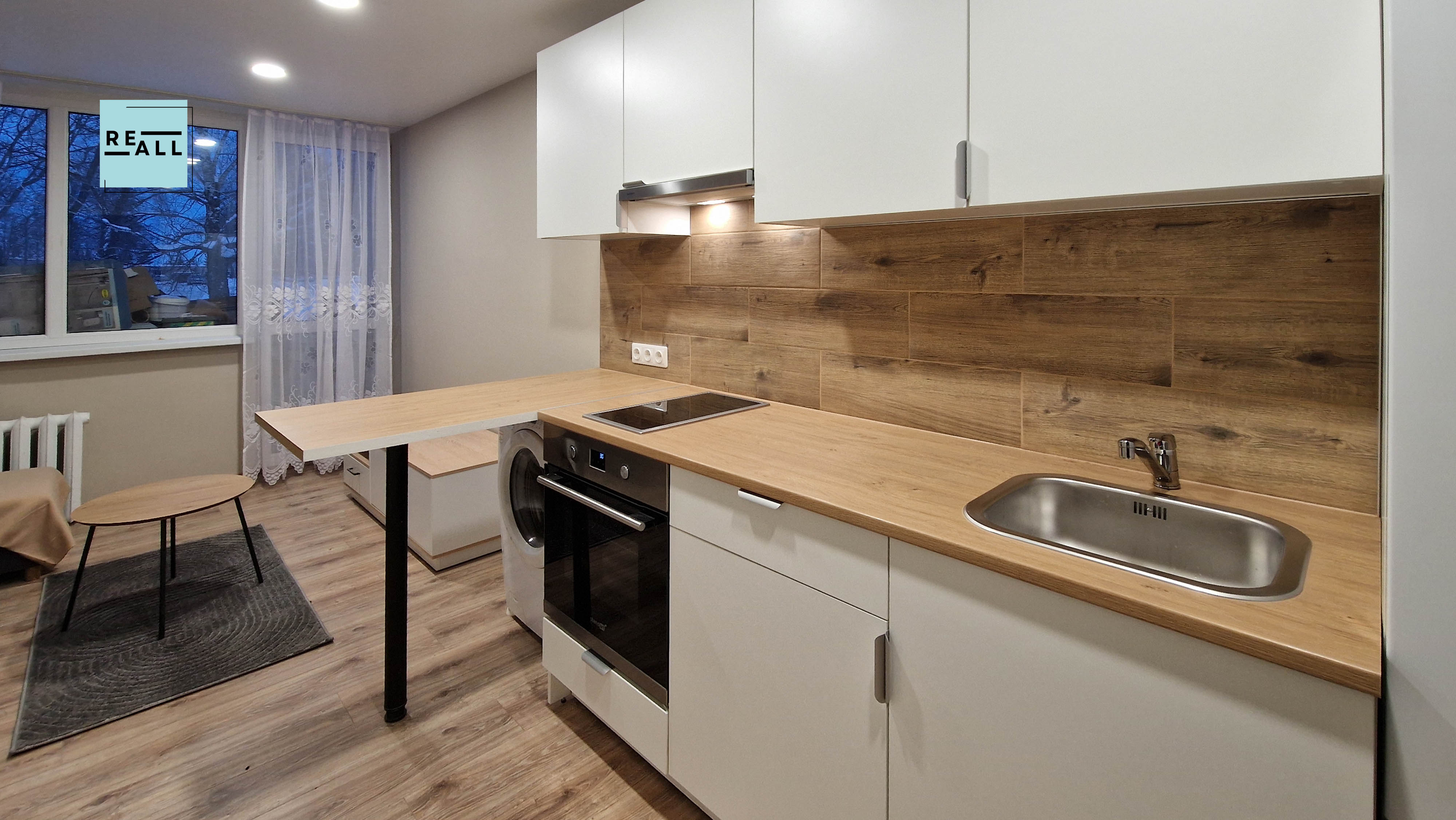 PARDUODAMAS 1 KAMBARIO BUTAS RASEINIUOSE