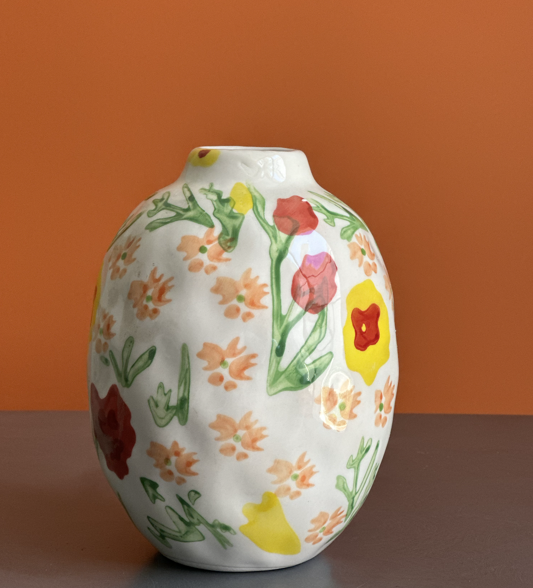 Hand-painted floral vase -White