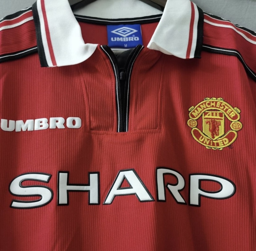 Retro Manchester United Jersey