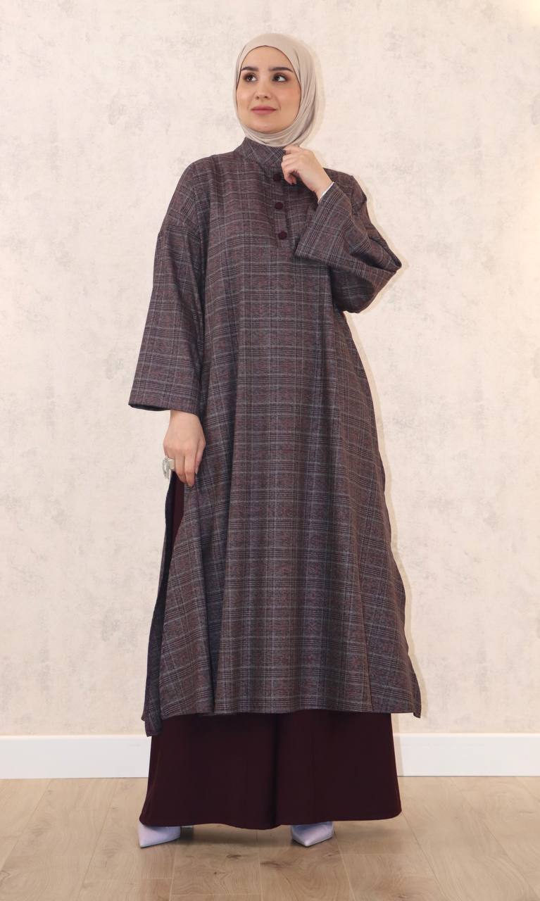 Ensemble deux pièces avec pantalon à carreaux