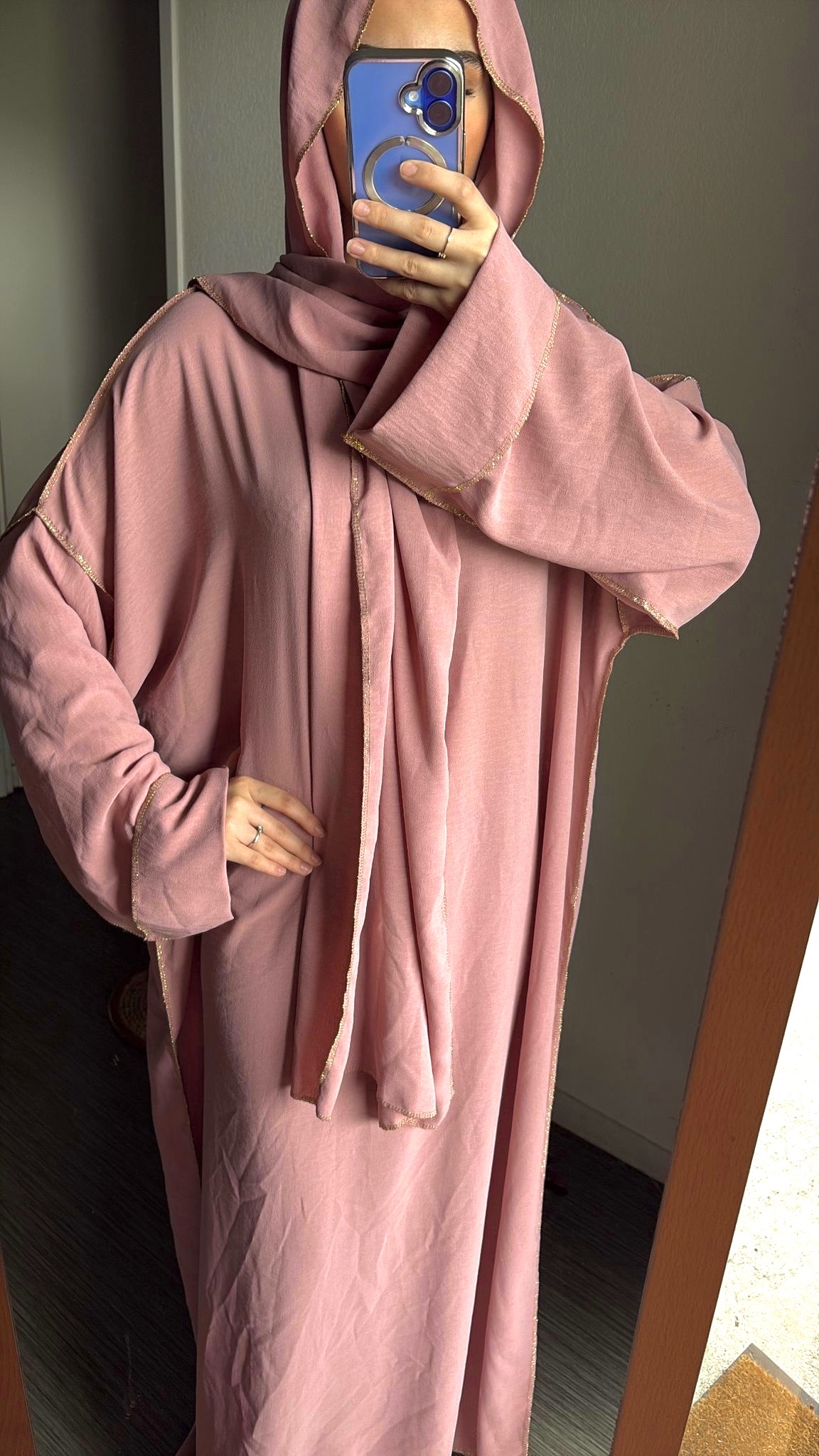 Abaya voile intégré Zeyna rose 