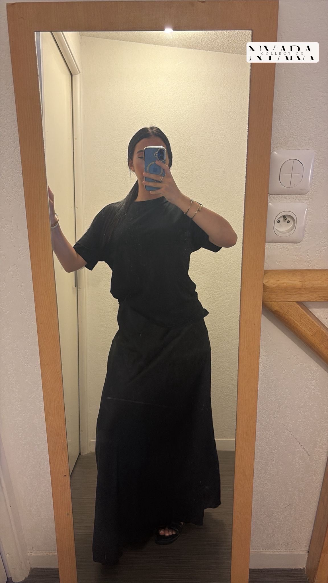 Jupe longue en satin noir 