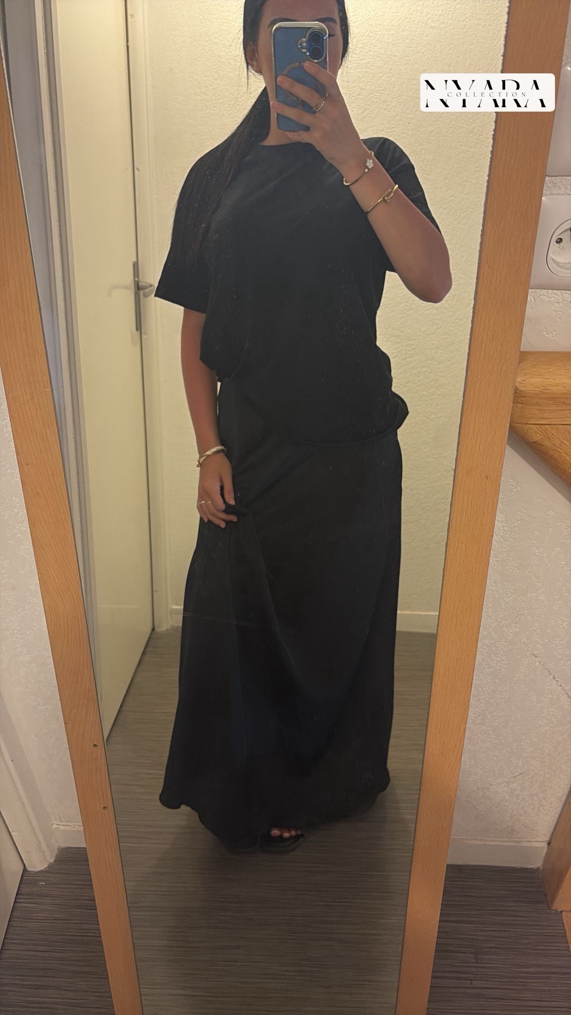 Jupe longue en satin noir 