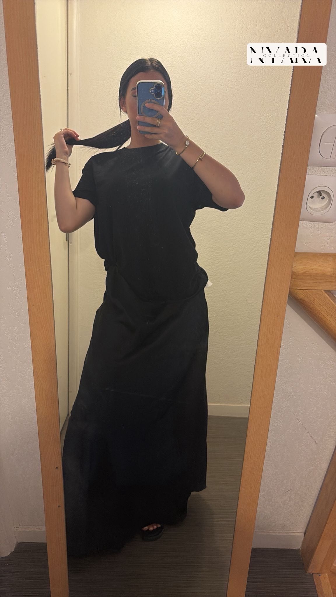 Jupe longue en satin noir 