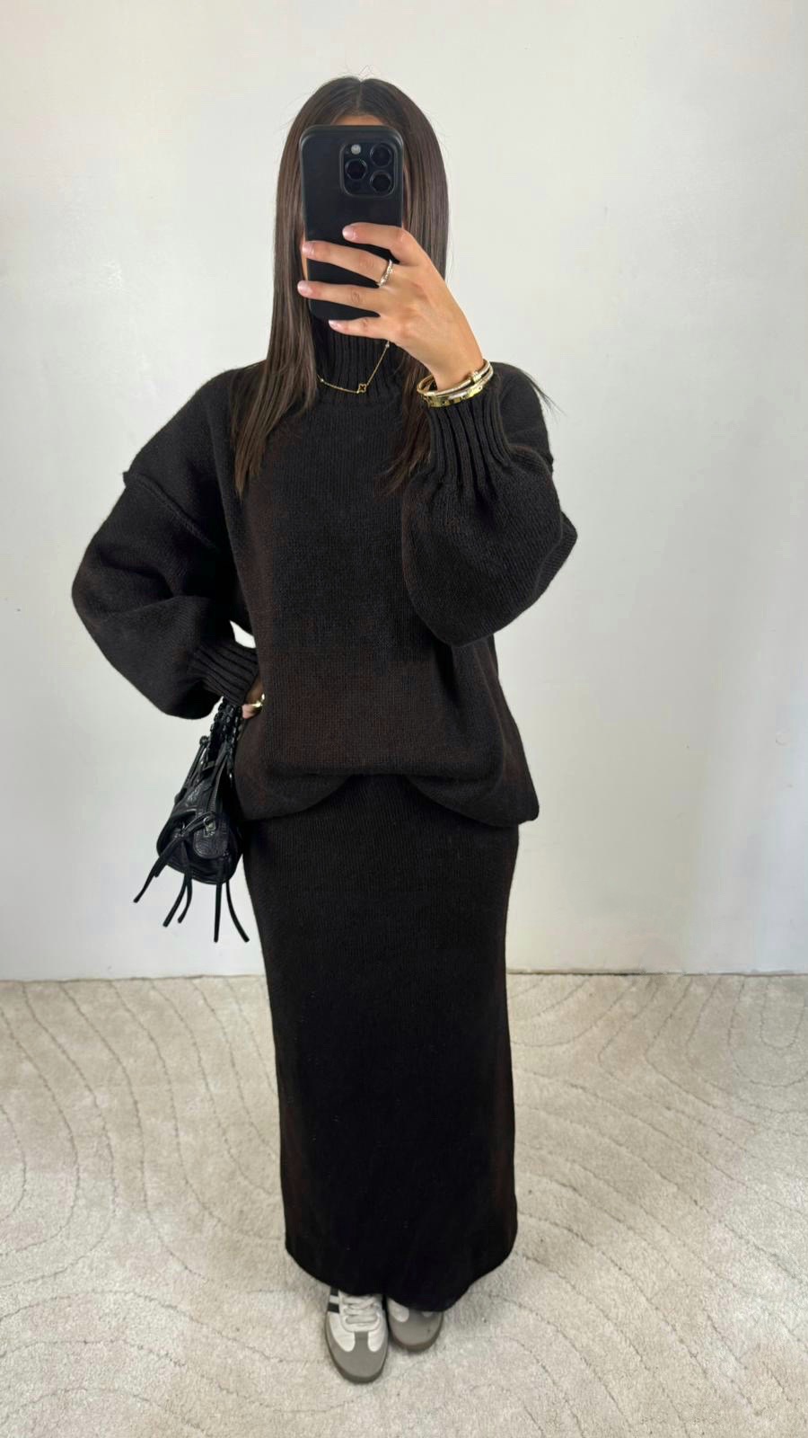 Ensemble jupe et pull en maille marron