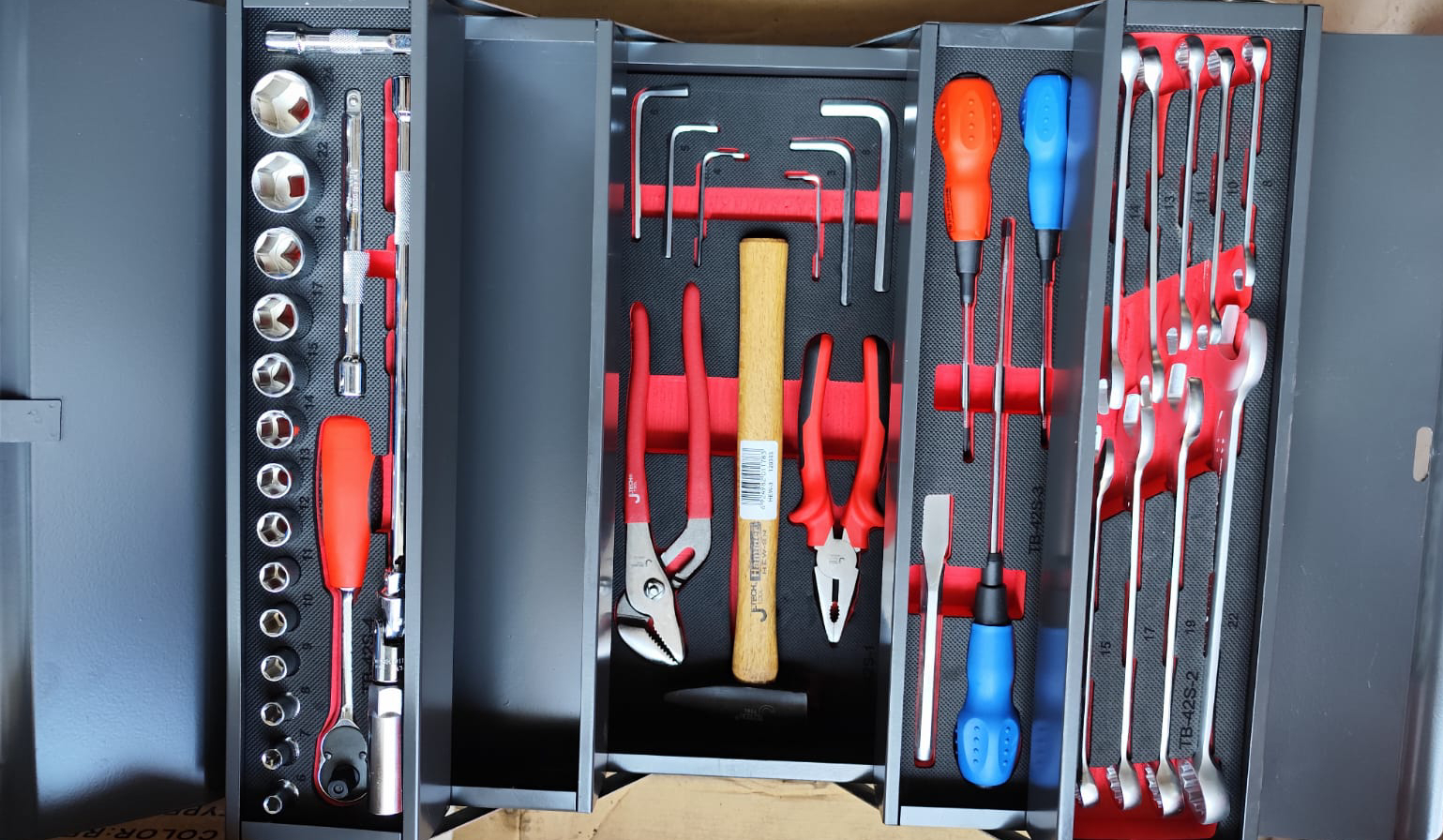 Caisse à outils 58 pièces Marque JETECH 