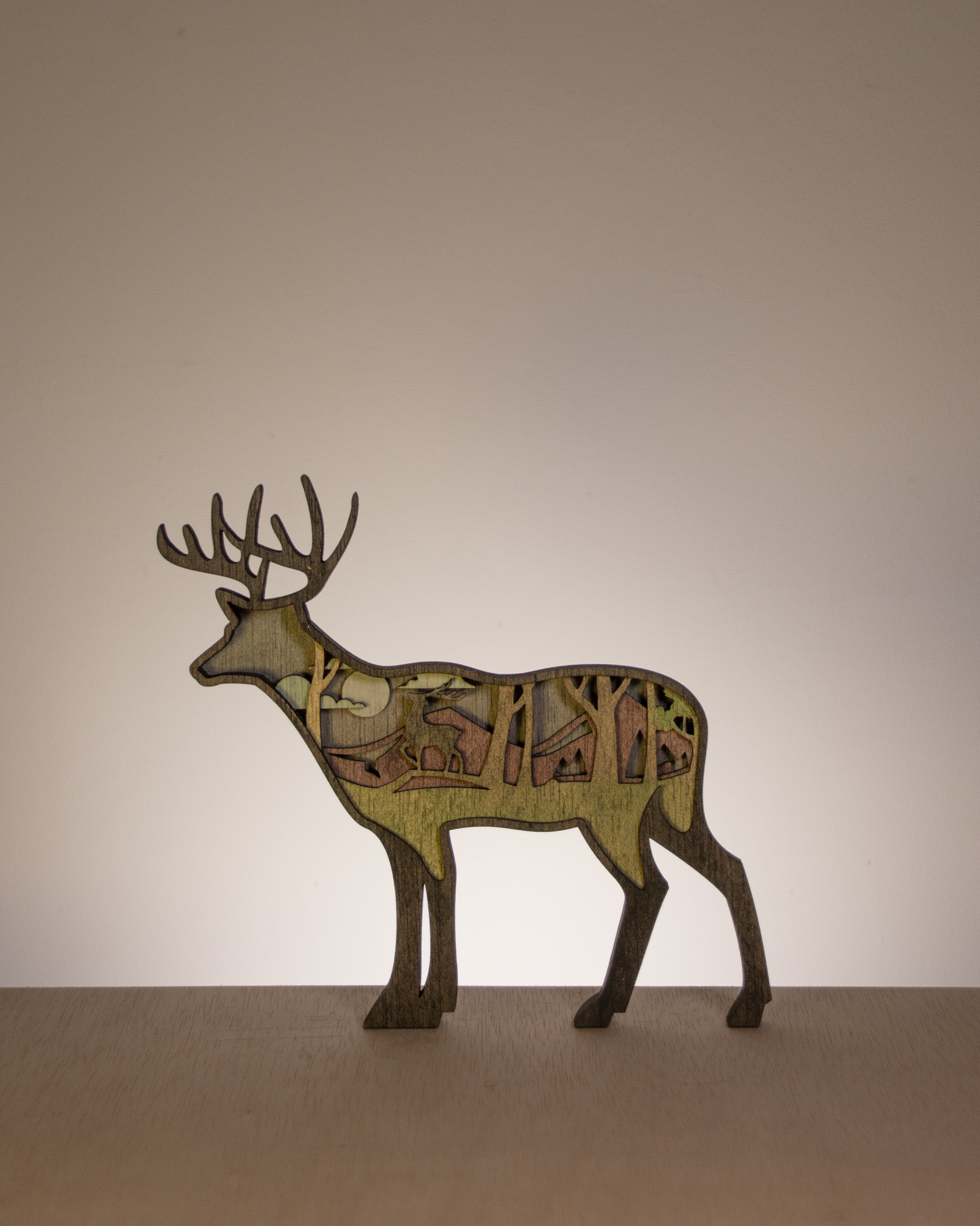 Figura de ciervo en madera multicapa - Fauna salvaje