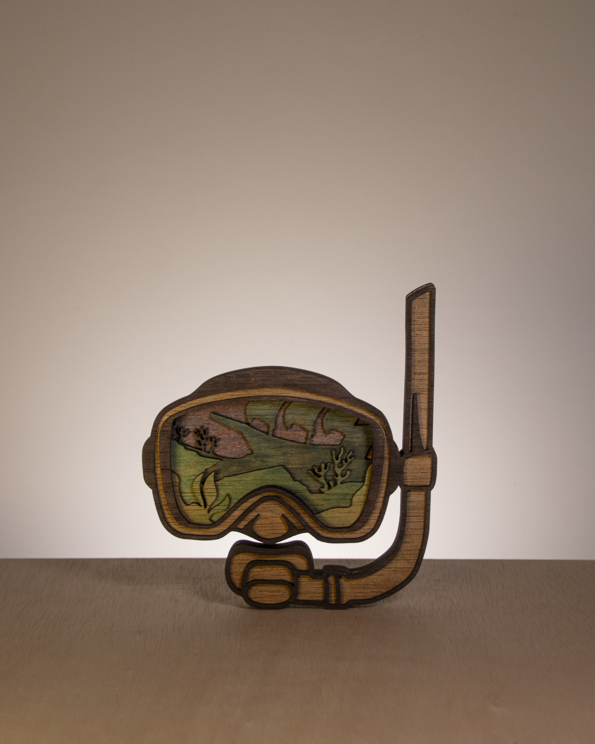 Figura de gafas de snorkel en madera multicapa - Fauna marina y aventura
