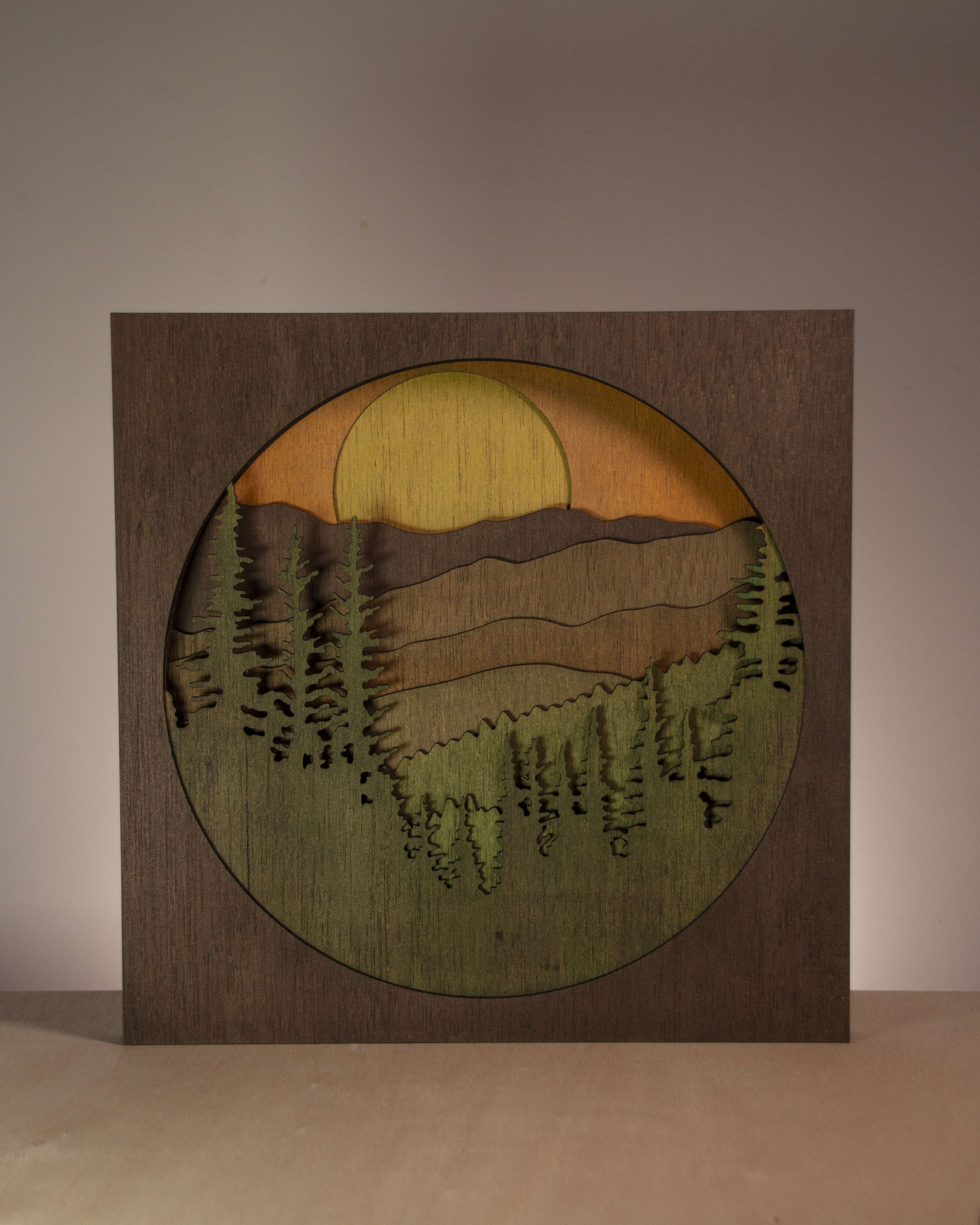 Figura de atardecer en madera multicapa - Montañas y naturaleza