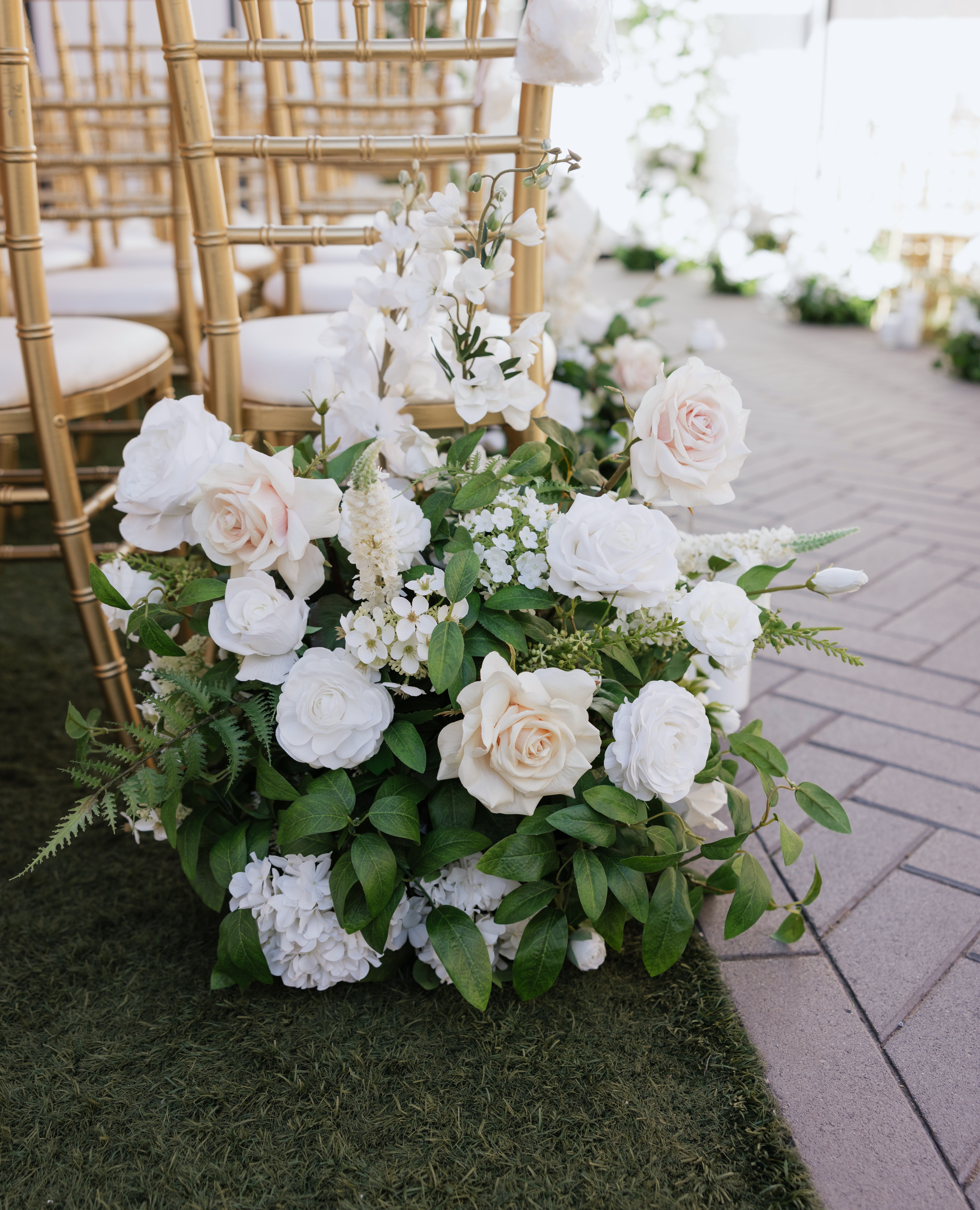 Allena Aisle Flowers