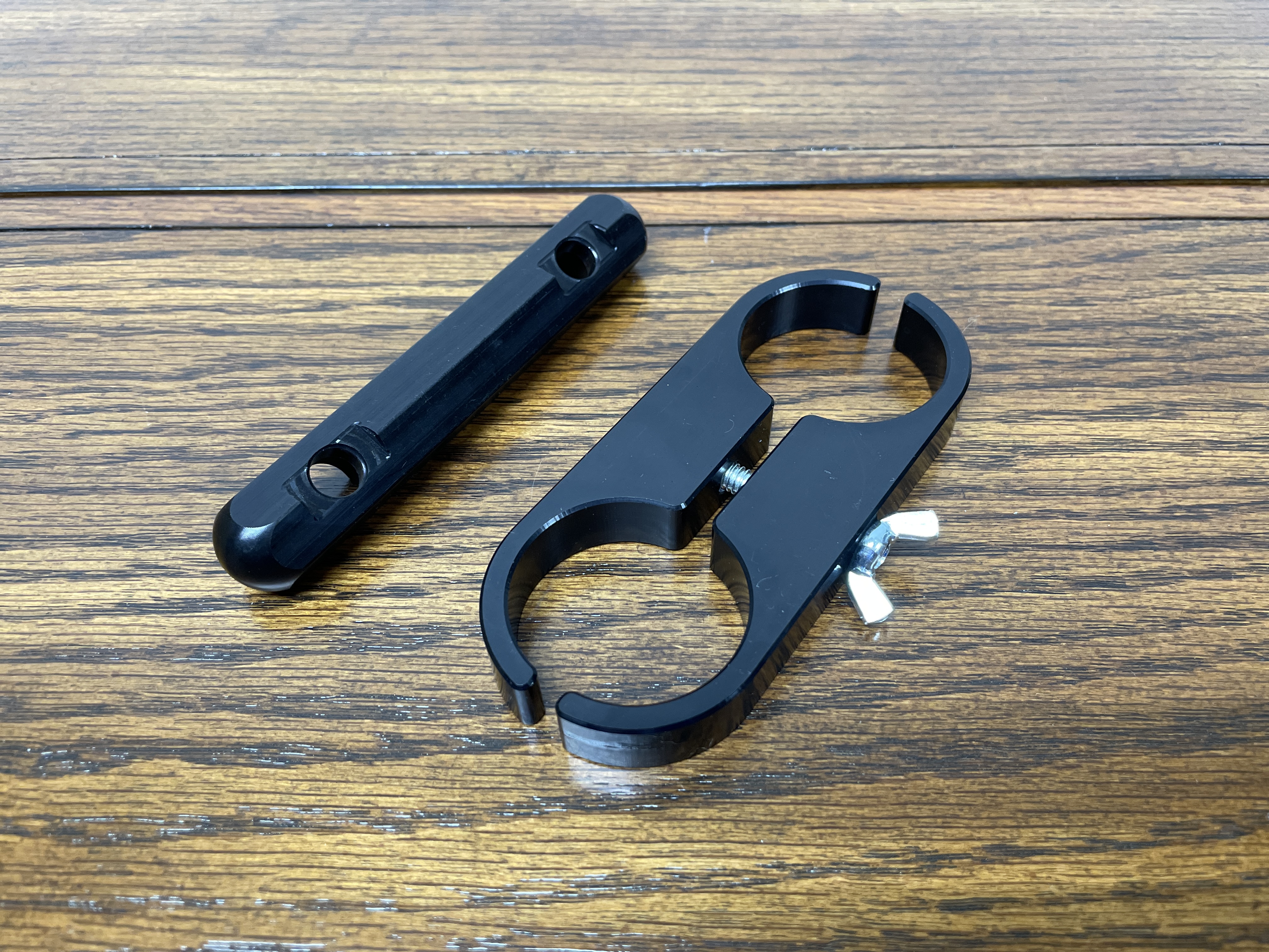 Double Injector Bracket and Connector