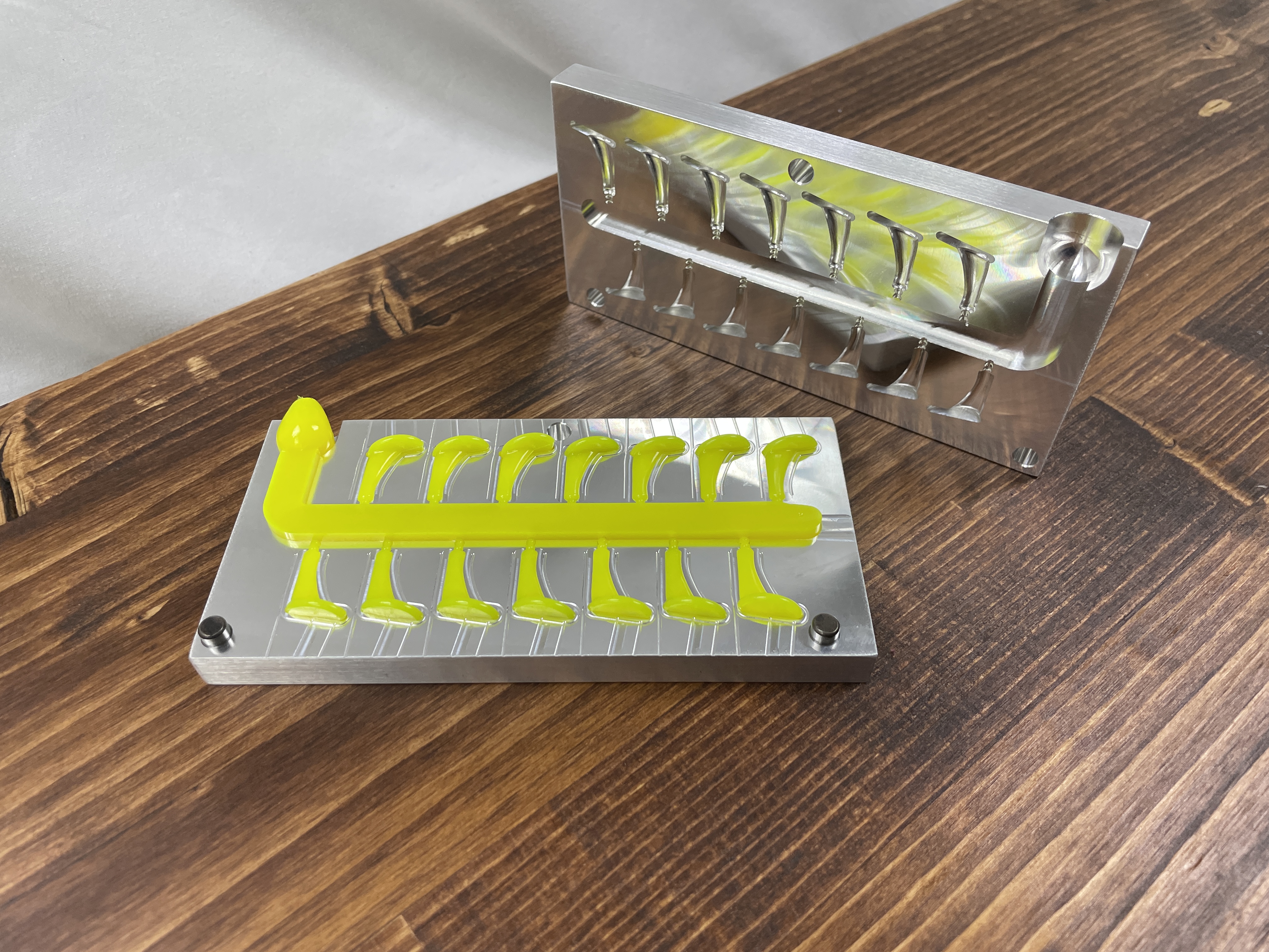 2.5" Tail Mold