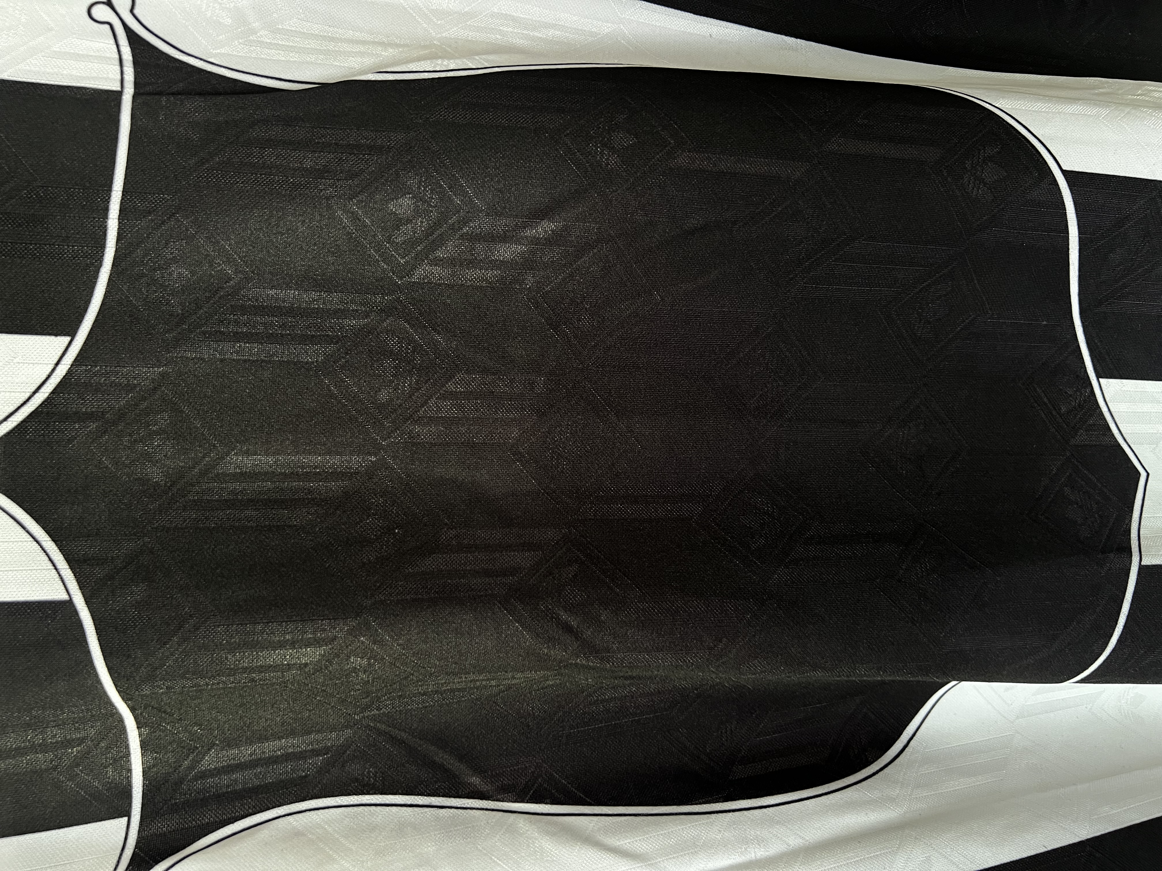 Jersey Newcastle (L) 