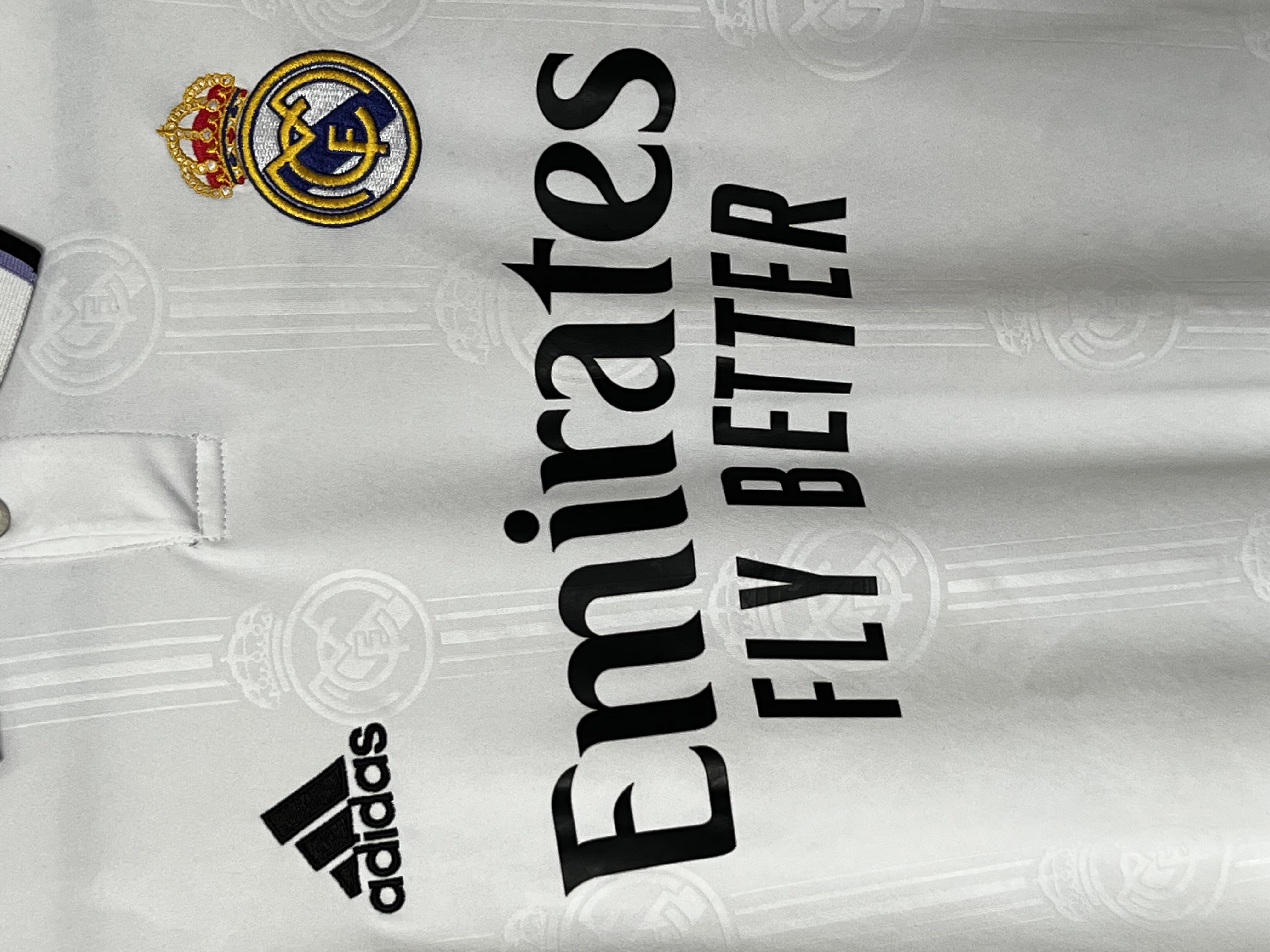 Jerse Real Madrid “Vini” (15-16 Niño) amplia a Chica adulto