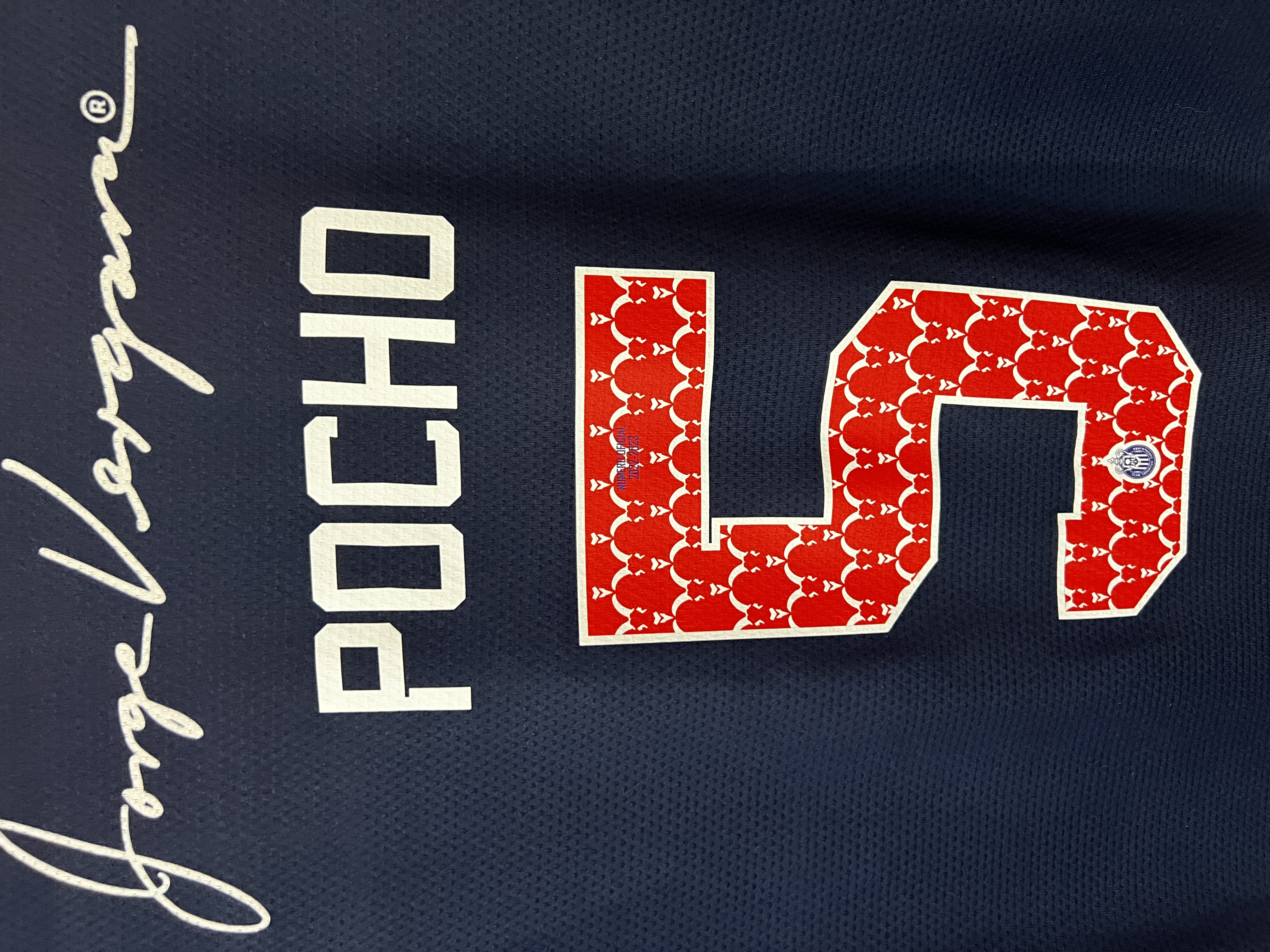 Jersey Chivas Versión Jugador “Pocho” (XL)