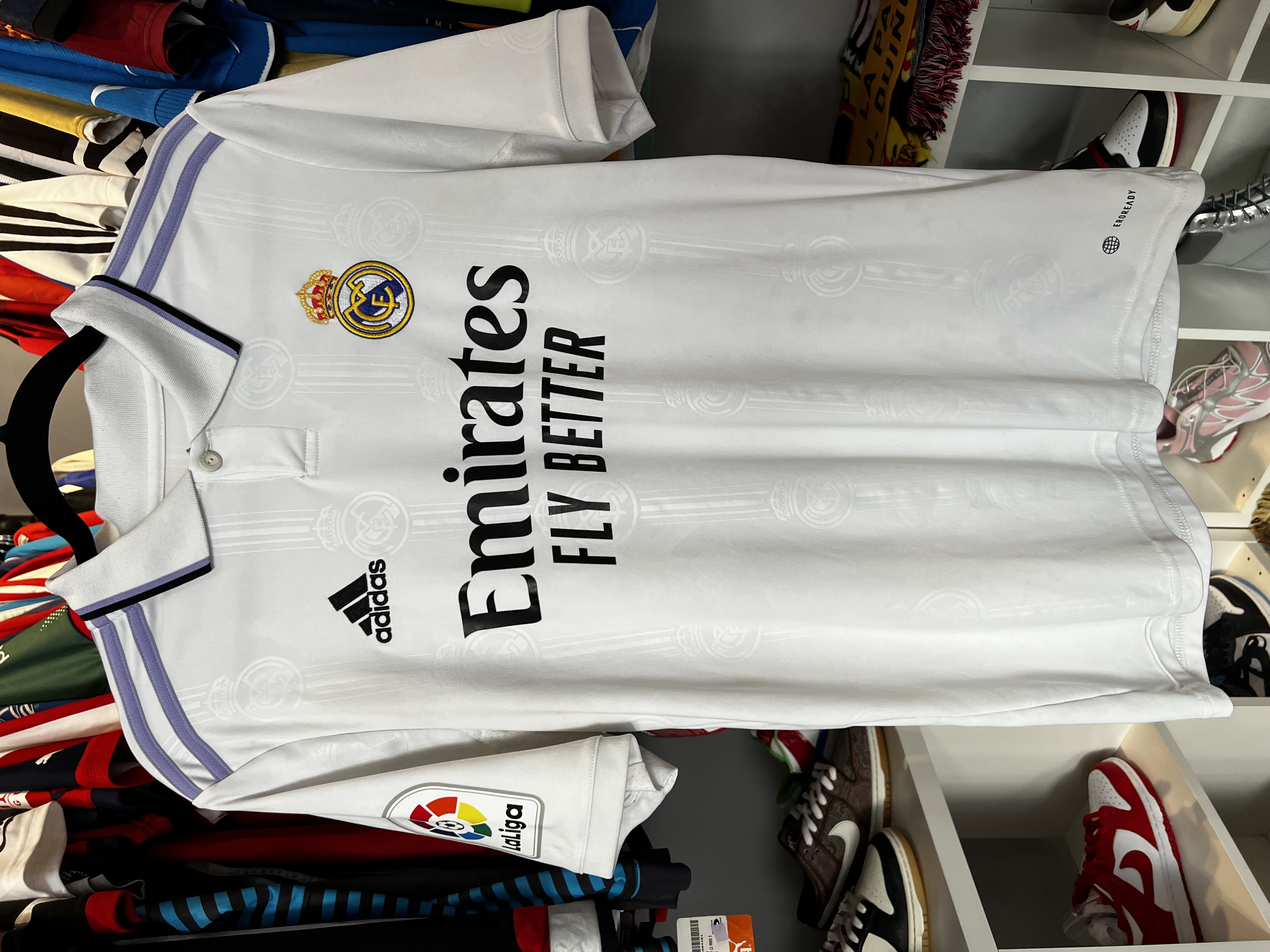 Jerse Real Madrid “Vini” (15-16 Niño) amplia a Chica adulto