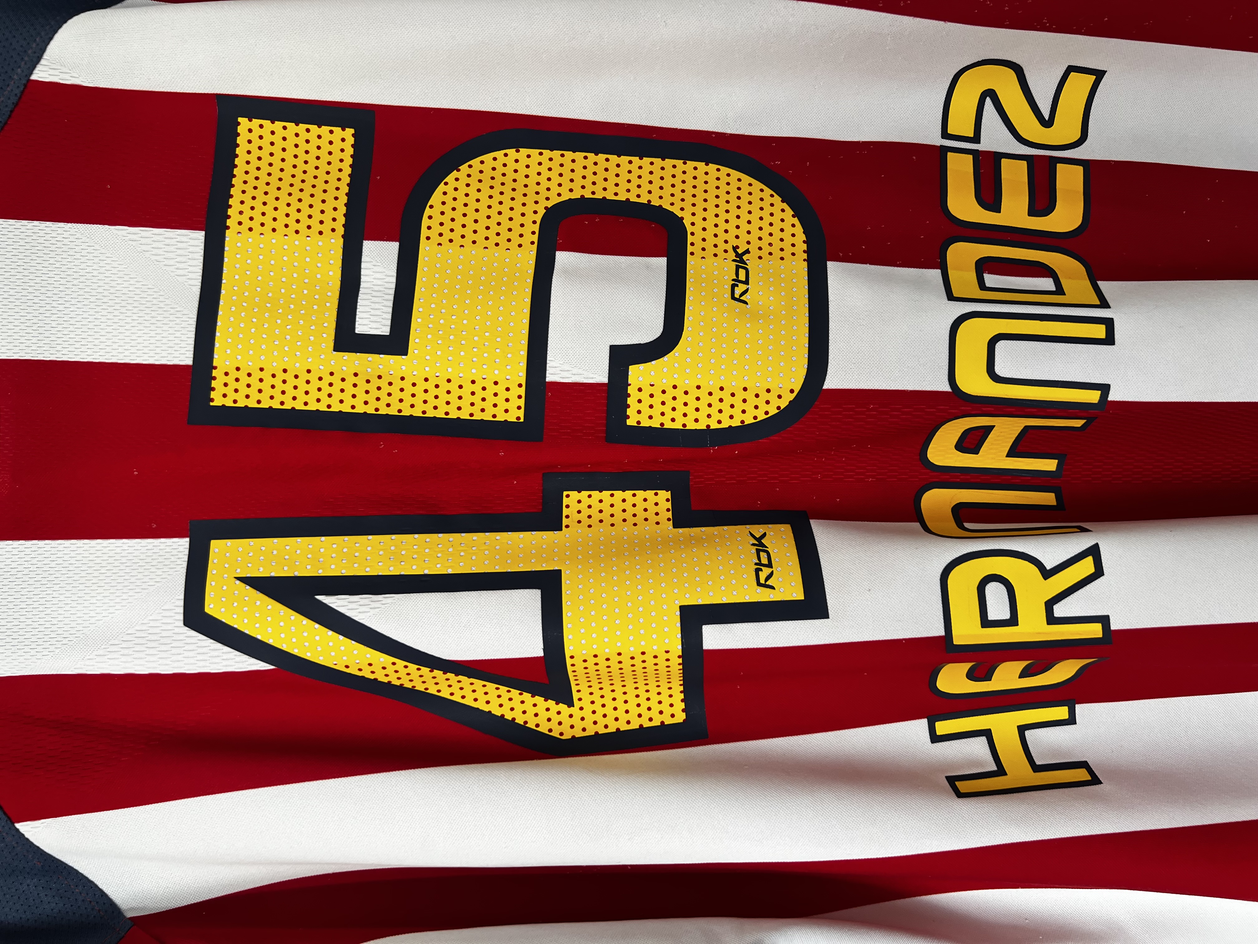 Jersey Chivas “J. Hernández” (L)