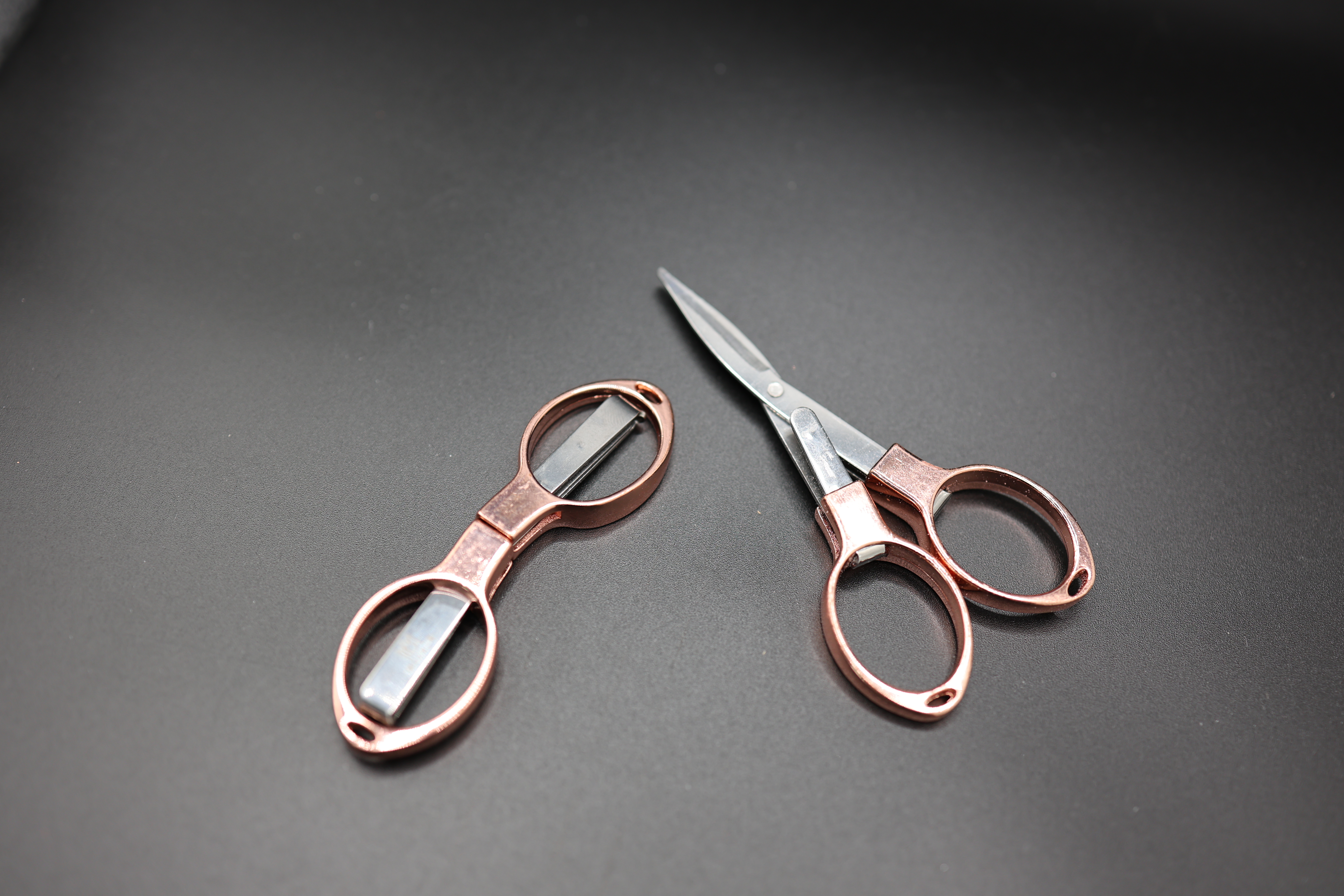 NAIL TIP CUTTER (ROUNDED HEAD SCISSOR)