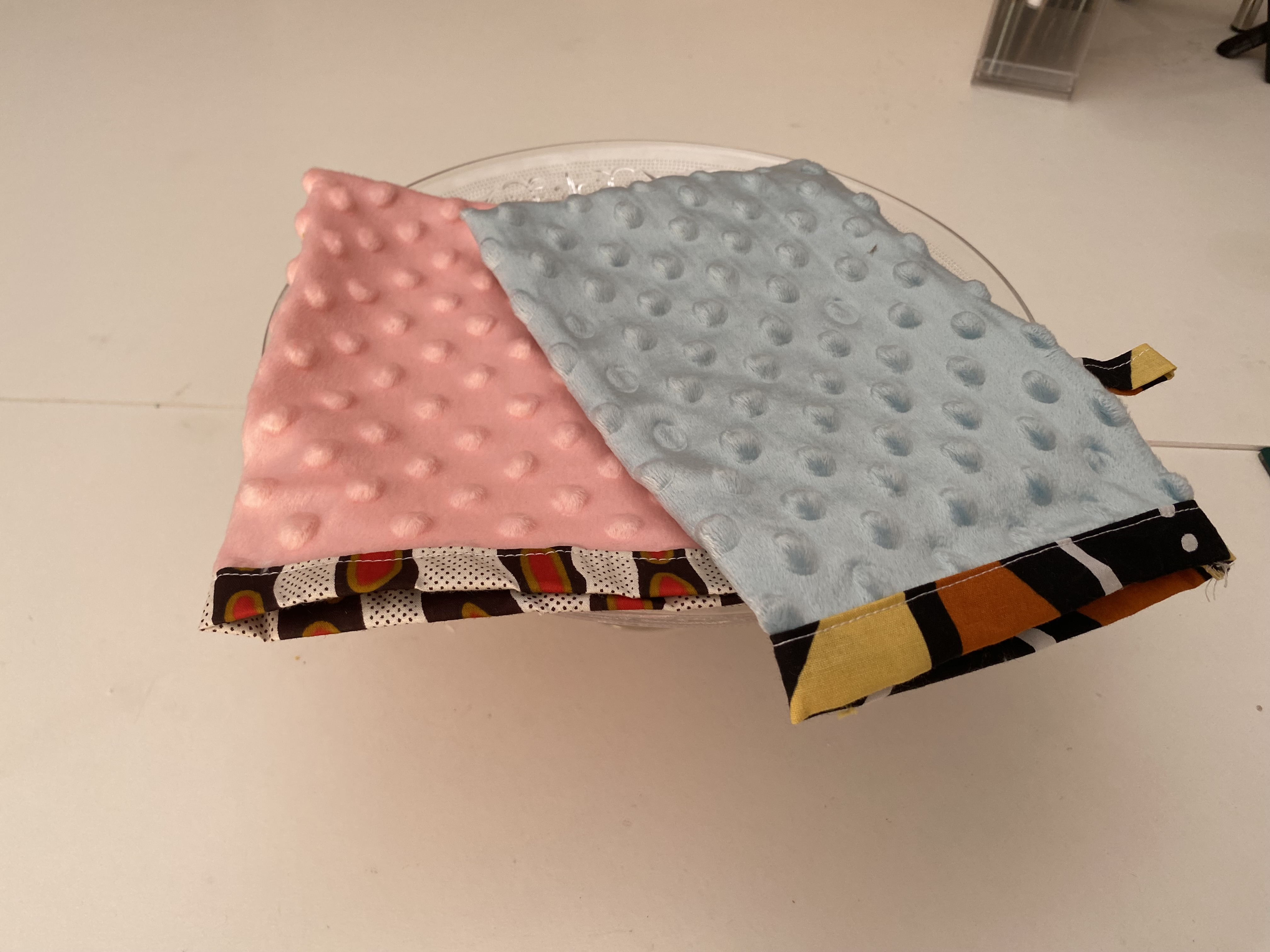 Gant démaquillant en minky