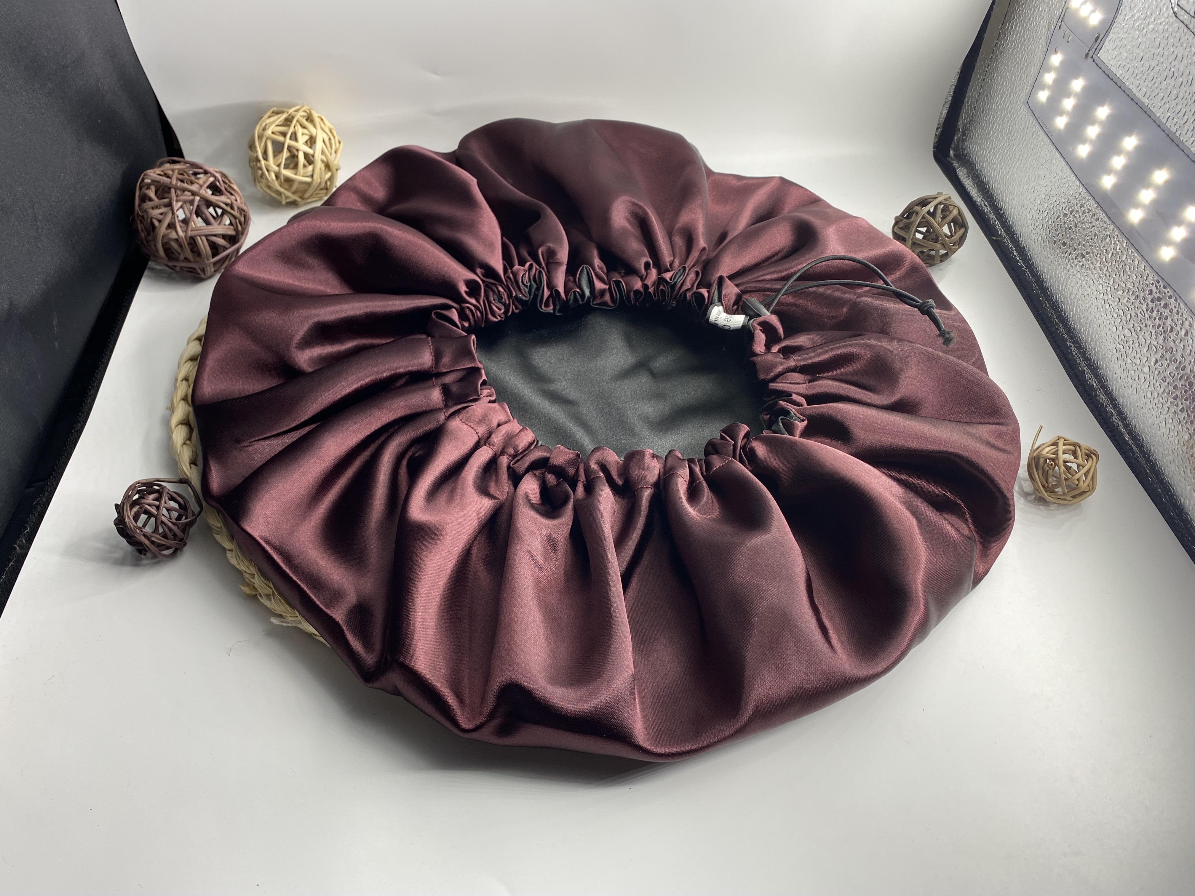 Bonnet en satin