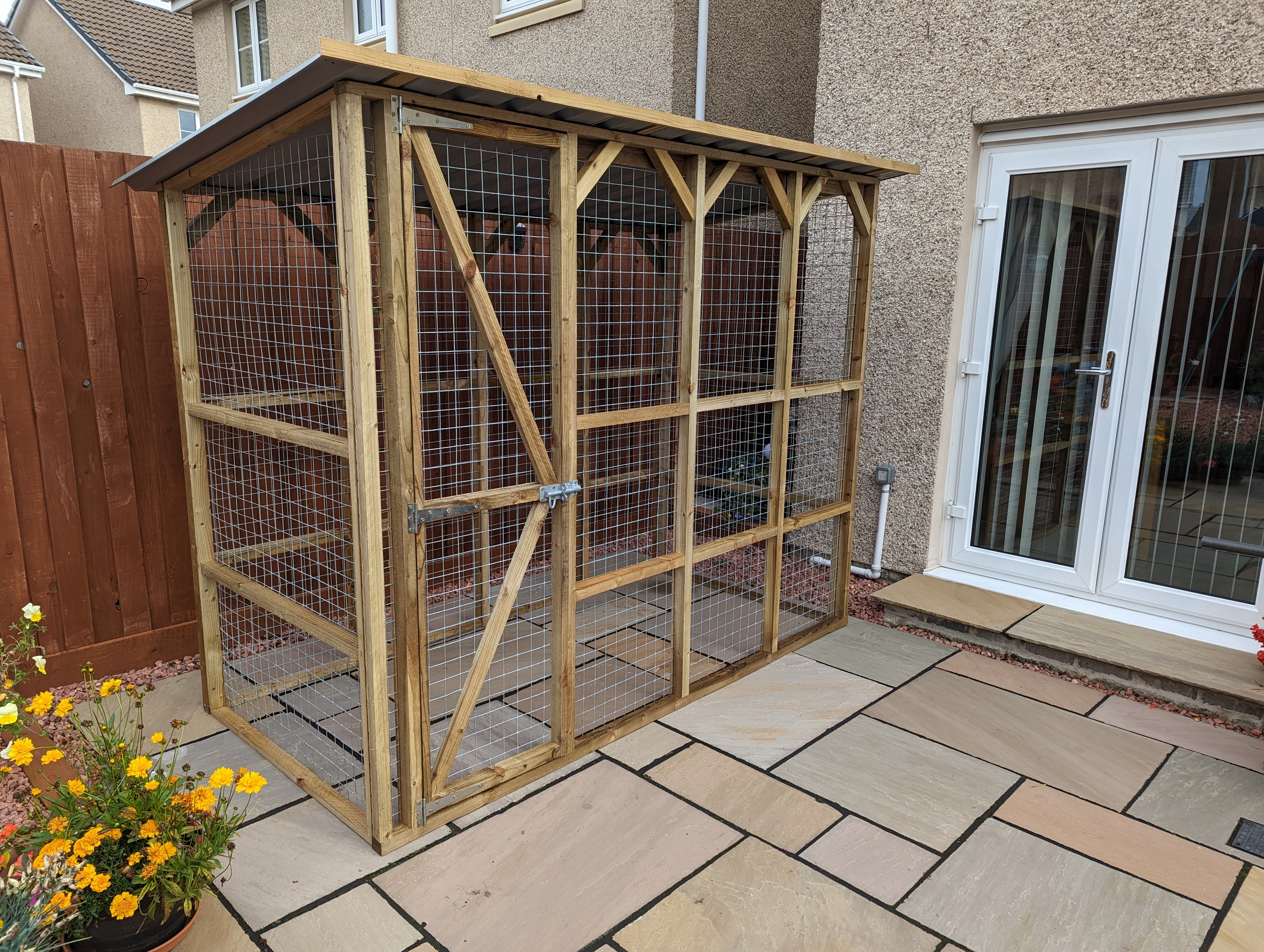 Heather Catio Full mesh sides with steel roof 6 foot high