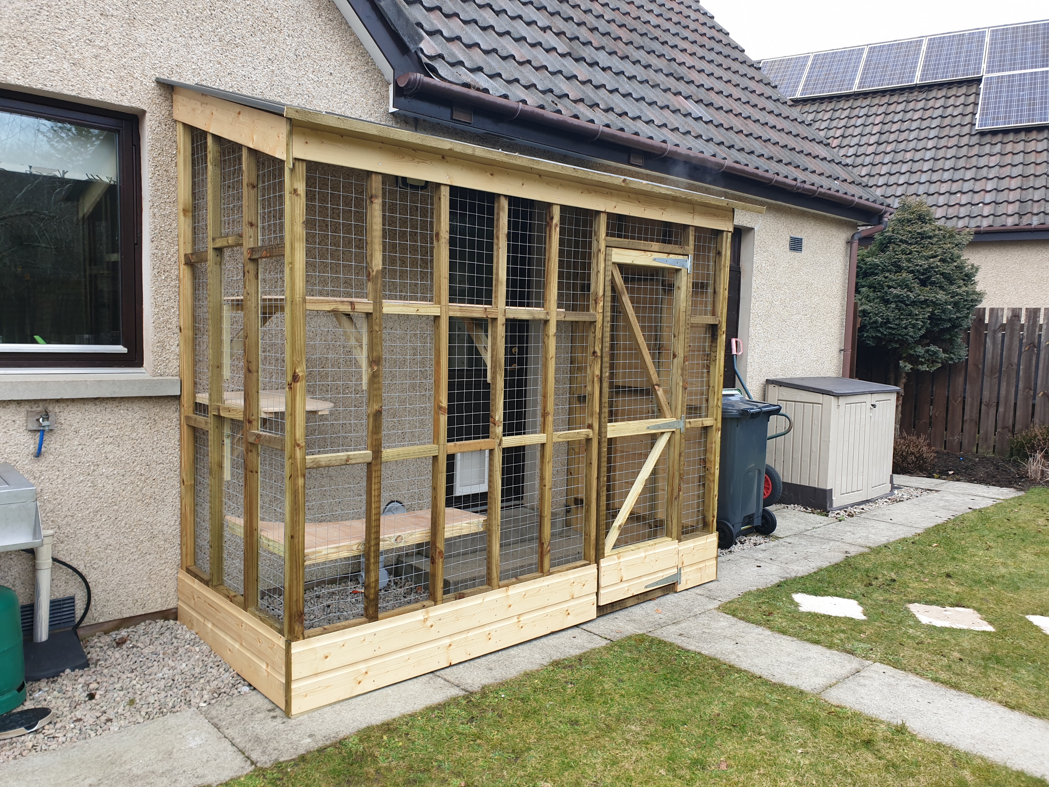 Thistle Lean to Range