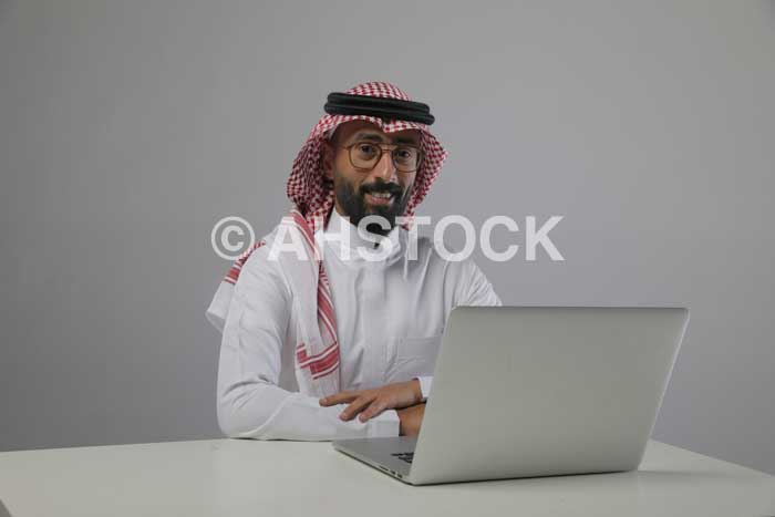 حزمة ١١ صورة اعلانية