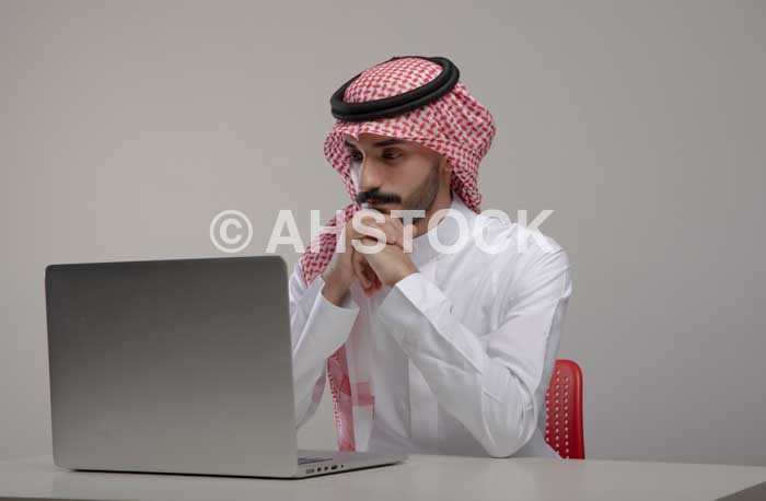 حزمة ١٥ صورة اعلانية