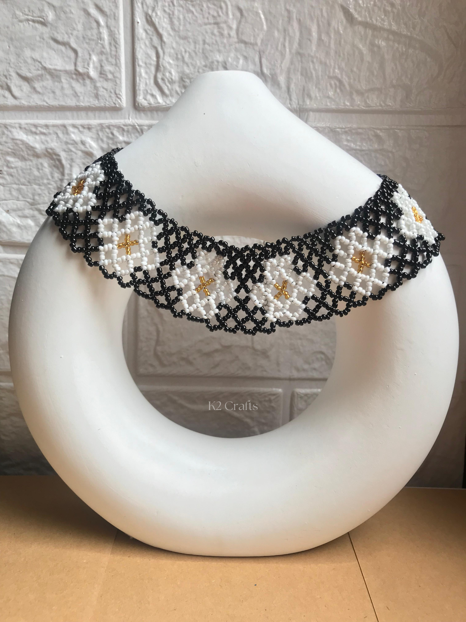Daisy Beaded Mesh Necklace
