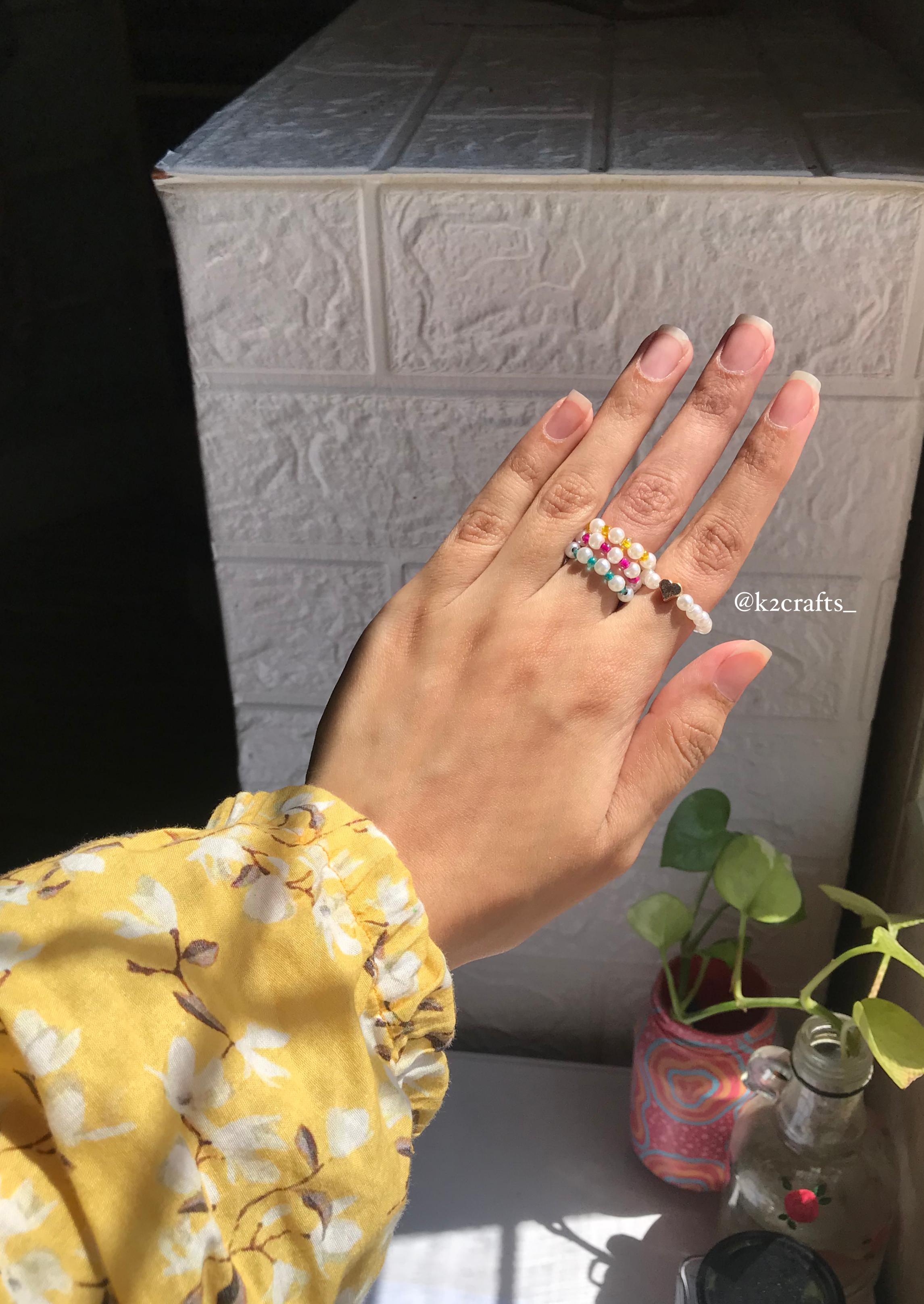 set of 4 Pearl and bead ring