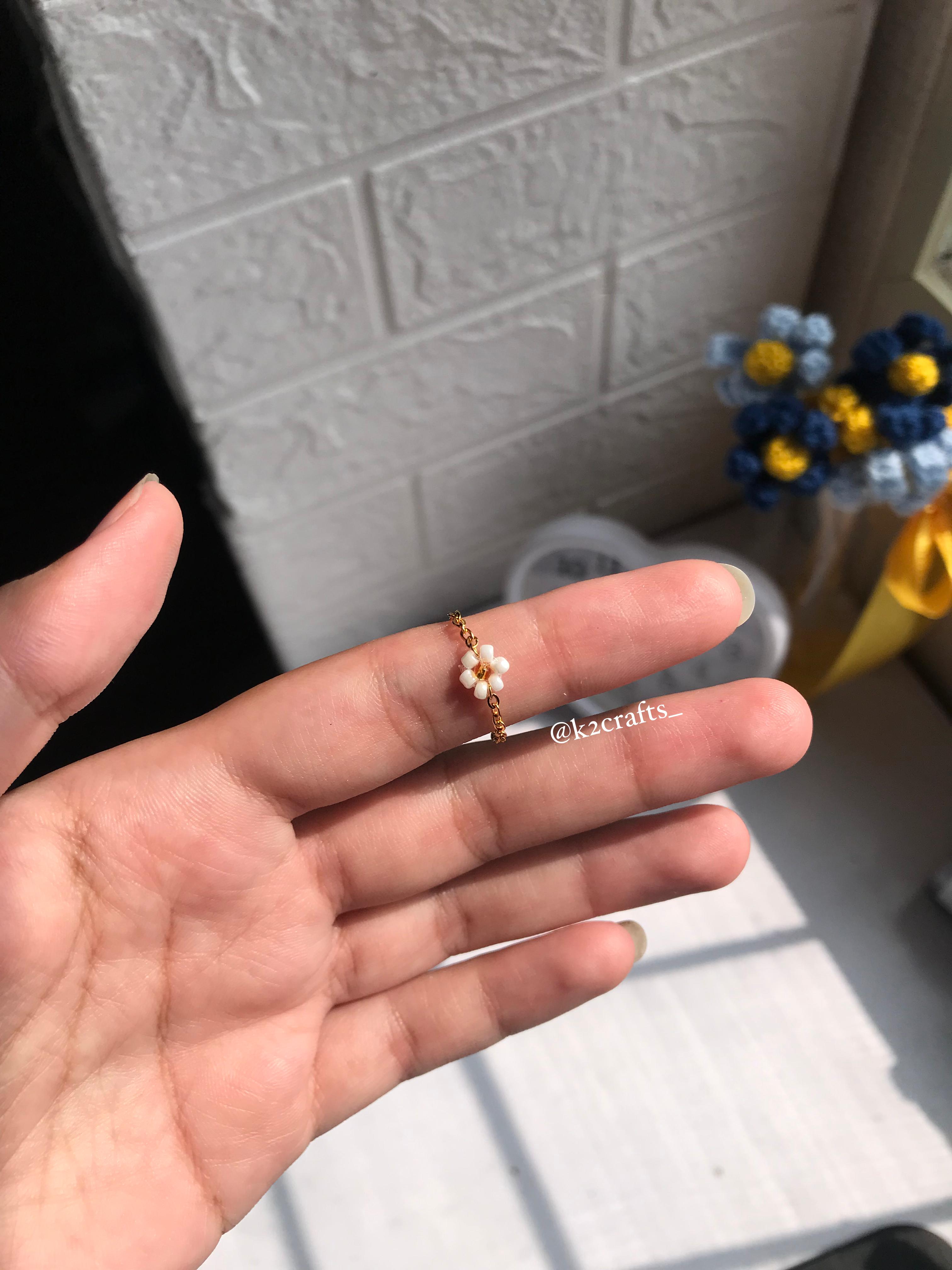 Daisy Chain Ring