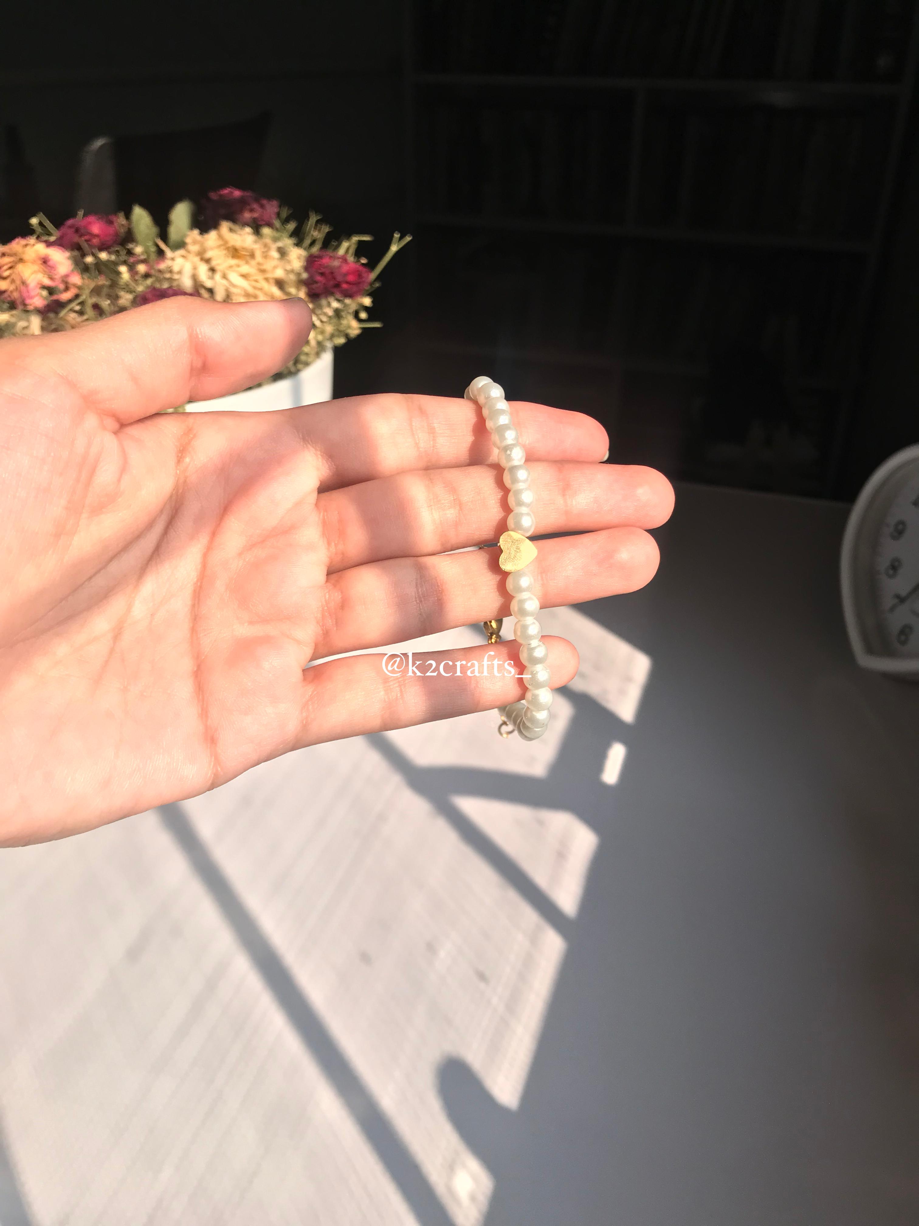 Pearl Bracelet with heart center 